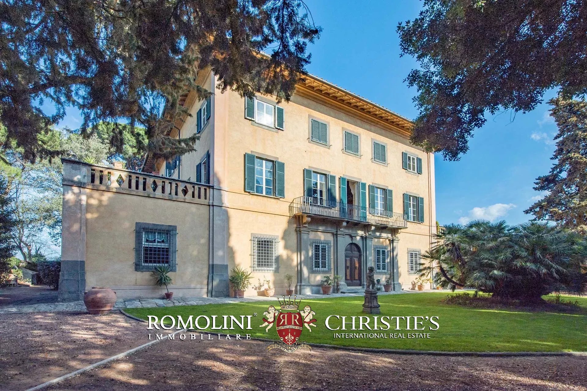 LUXURY PERIOD VILLA FOR SALE NEAR PISA, TUSCANY
