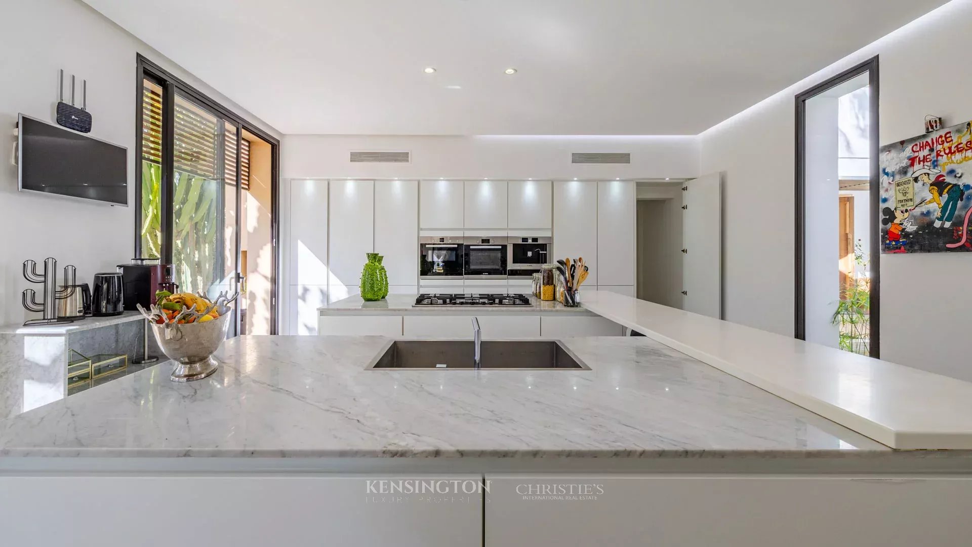 5 Bedroom Villa/Townhouse's Image 8