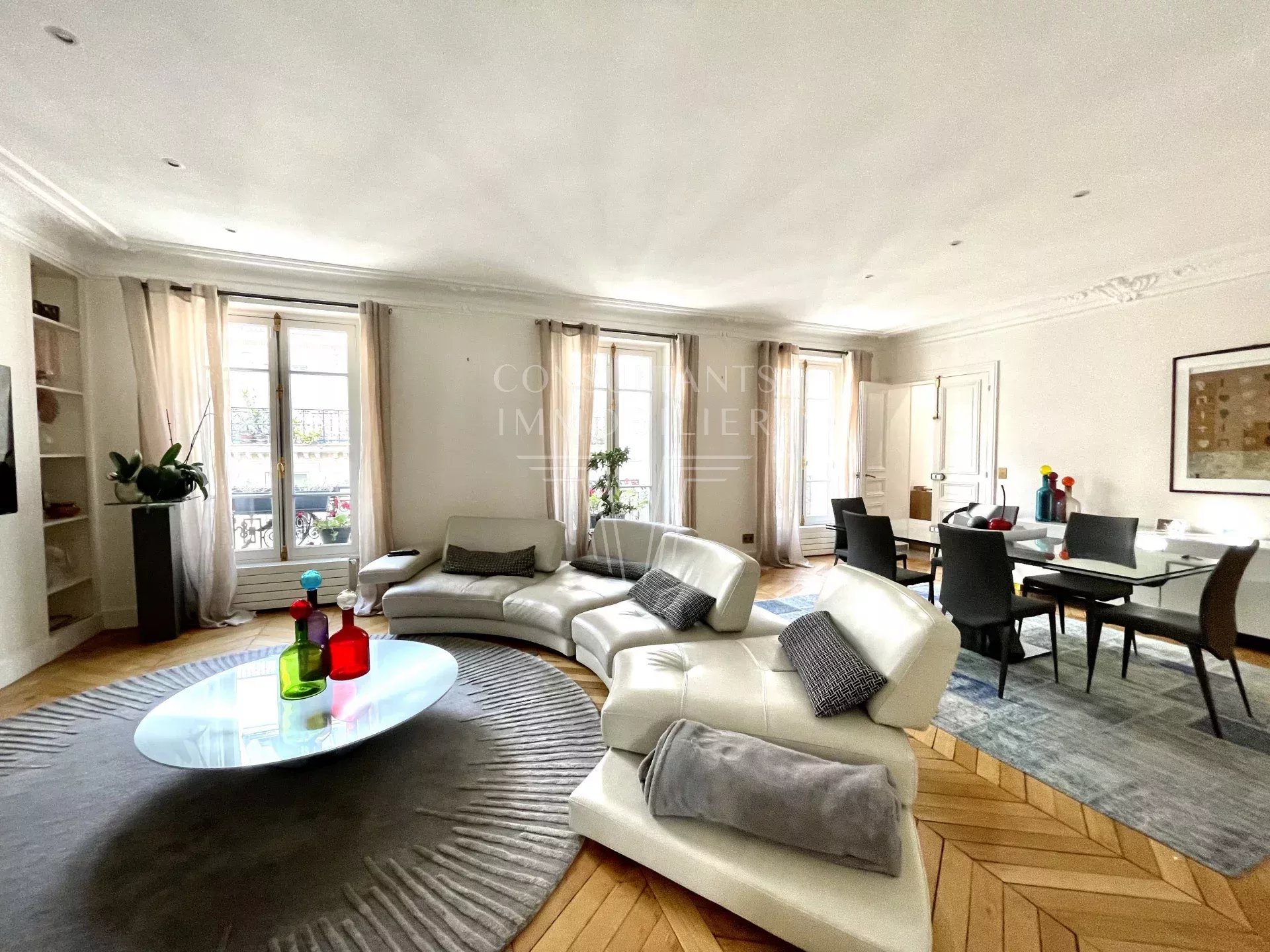 Location Appartement Paris 8ème