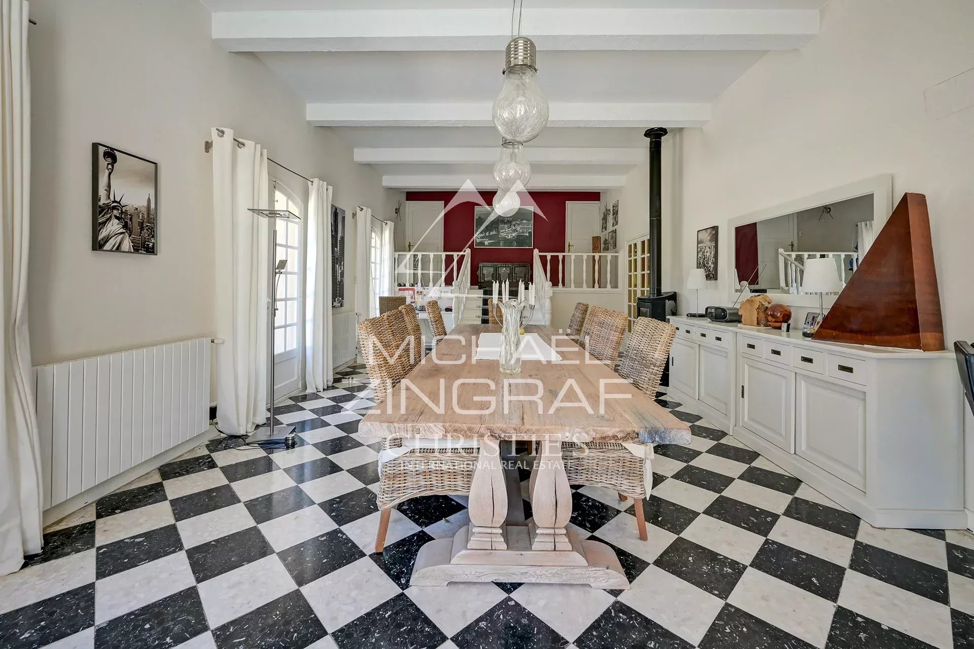 5 Bedroom Villa/Townhouse's Image 3