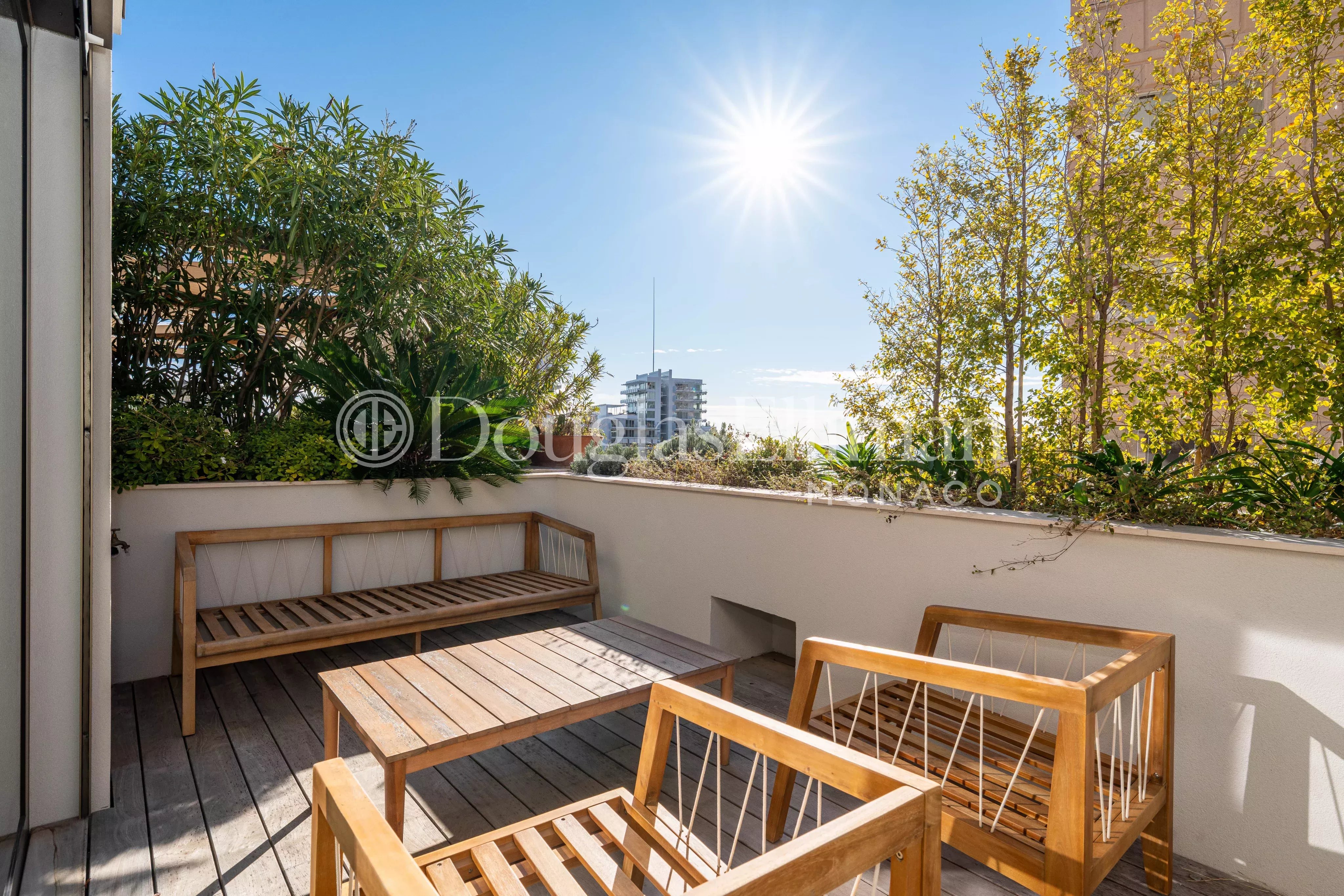 Monaco – Carre d&rsquo;Or – Superbe Penthouse entièrement rénové - Image nᵒ3