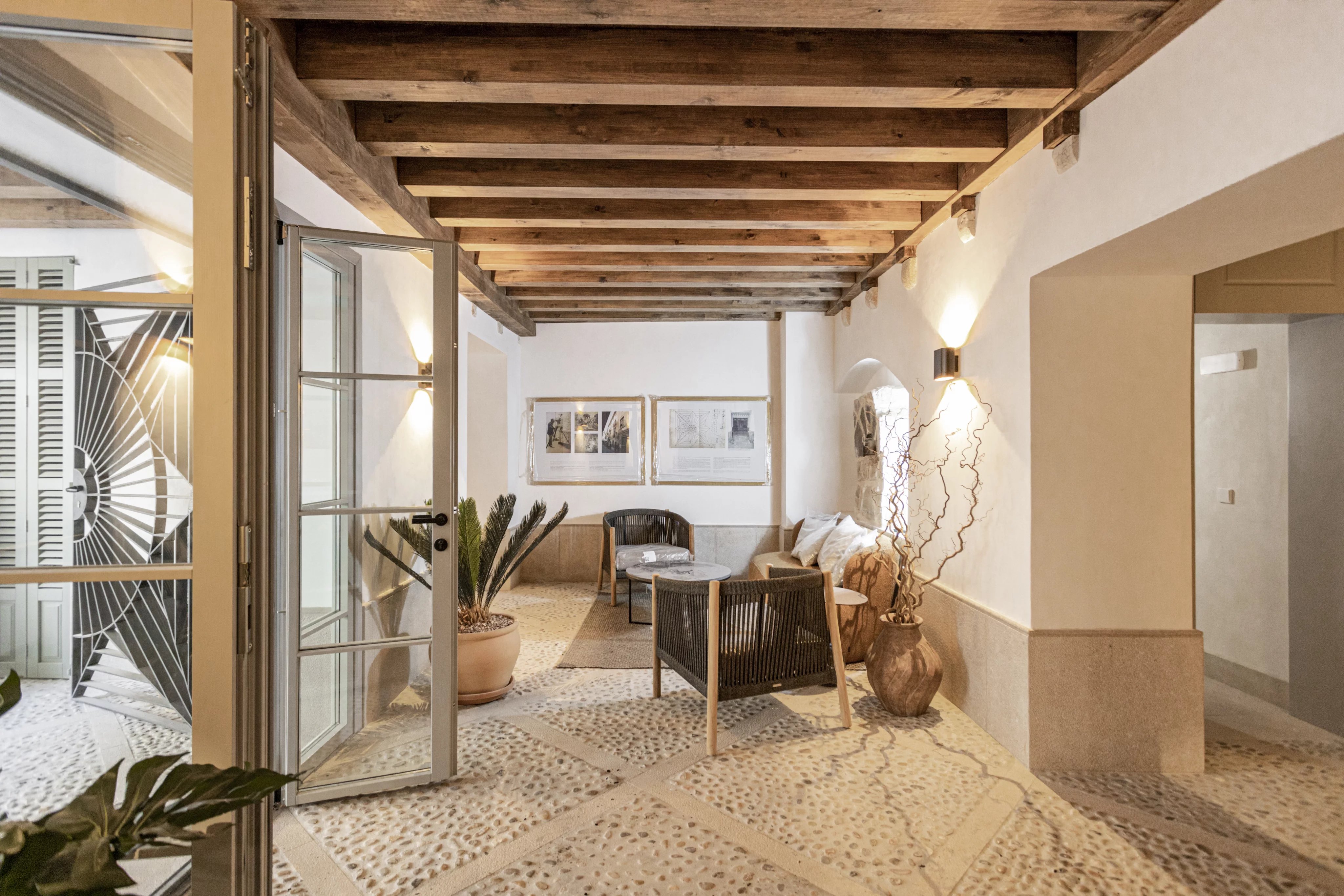 New Duplex Garden Apartment with Rooftop Terrace
