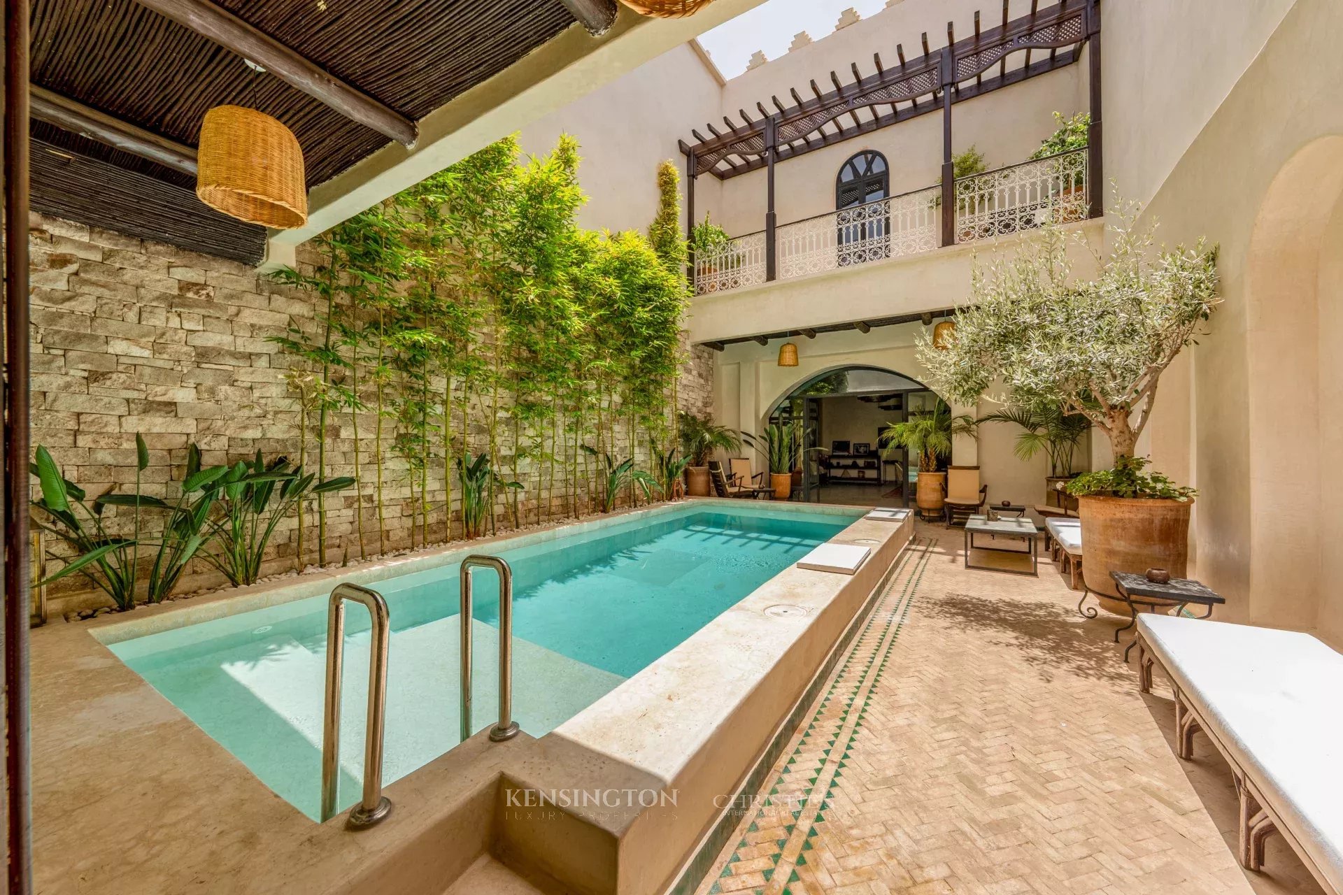 9 Bedroom Villa/Townhouse's Image 17