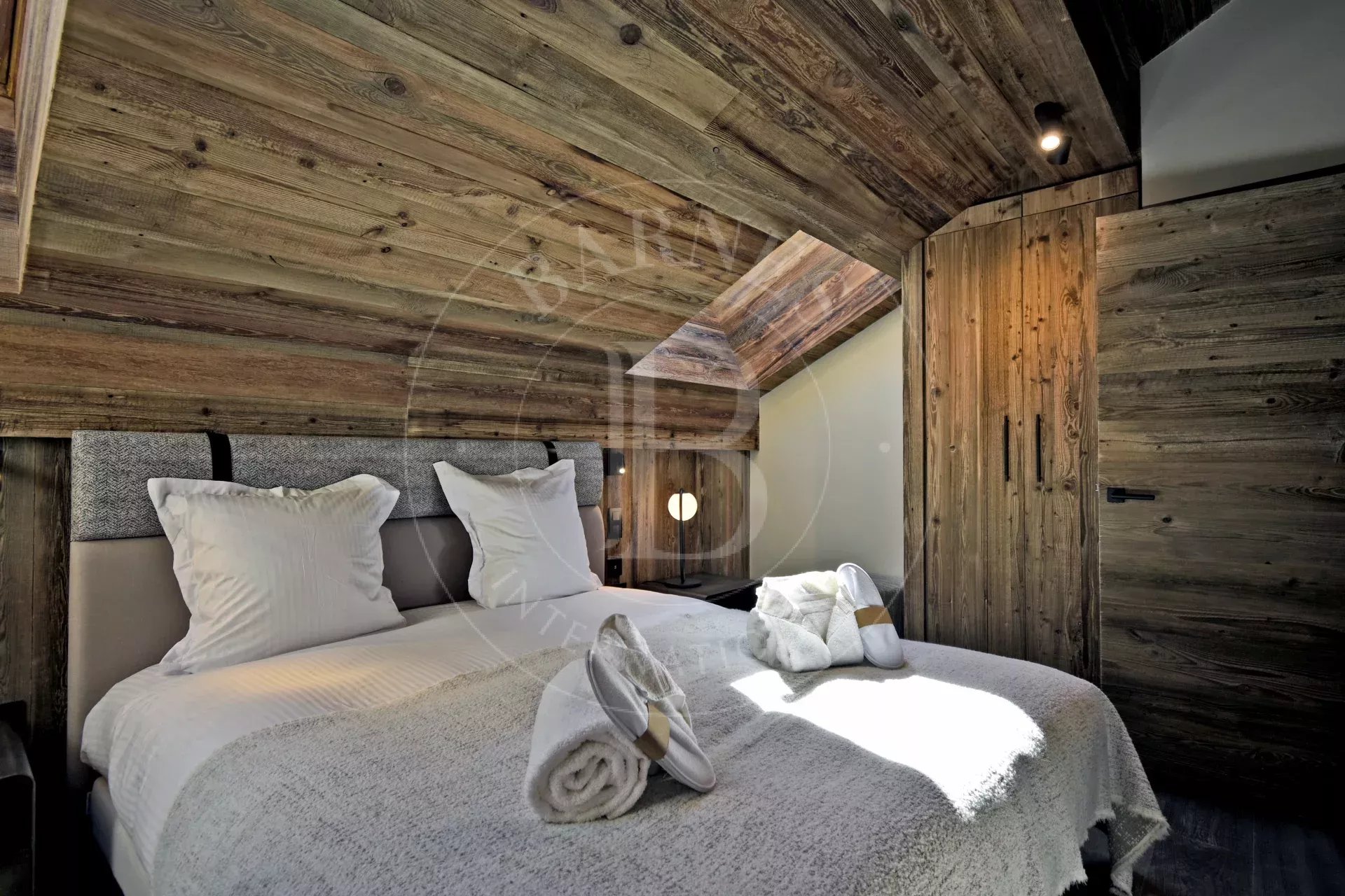Méribel Superb 4-bedroom duplex apartment at Rond Point des Pistes