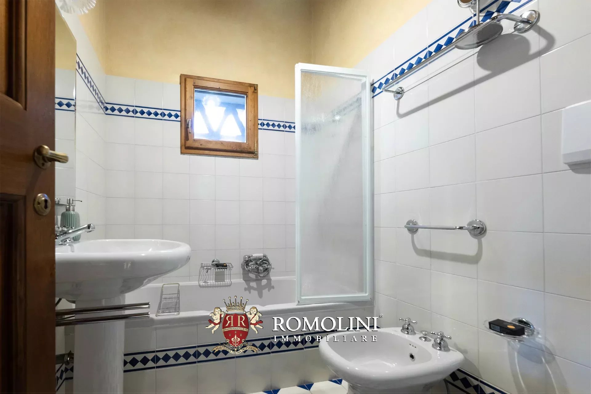 13 Bedroom Villa/Townhouse's Image 33
