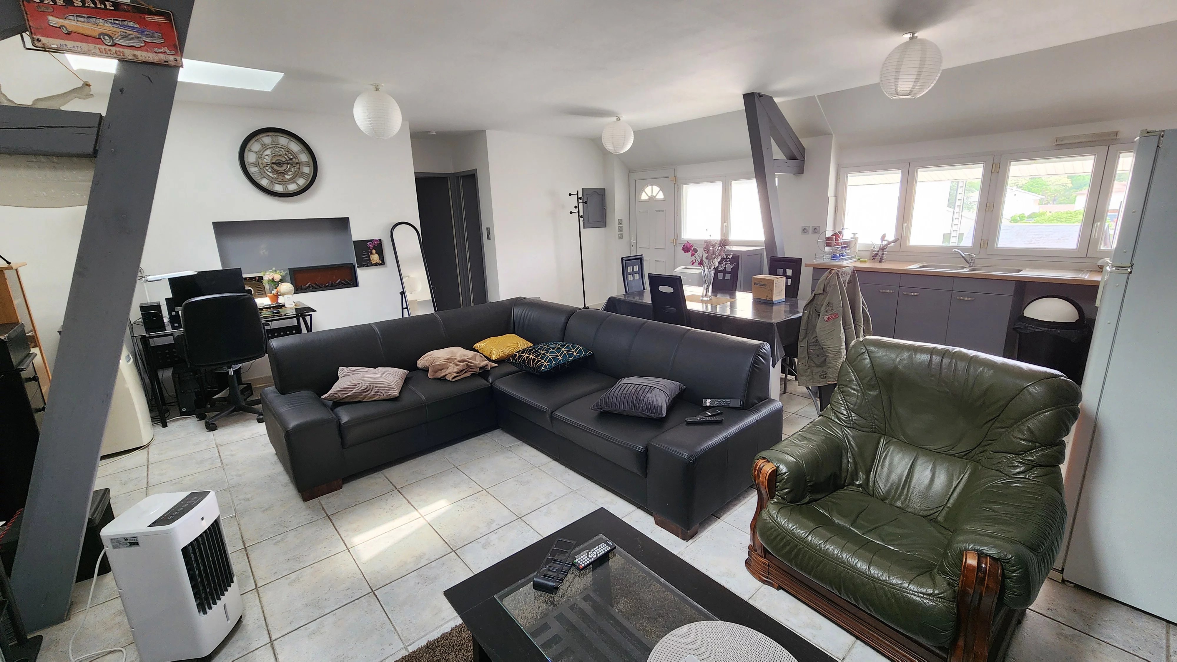 EXCLUSIVITÉ NAY, A VENDRE Appartement T2 58,69 m², 1er étage, vendu loué