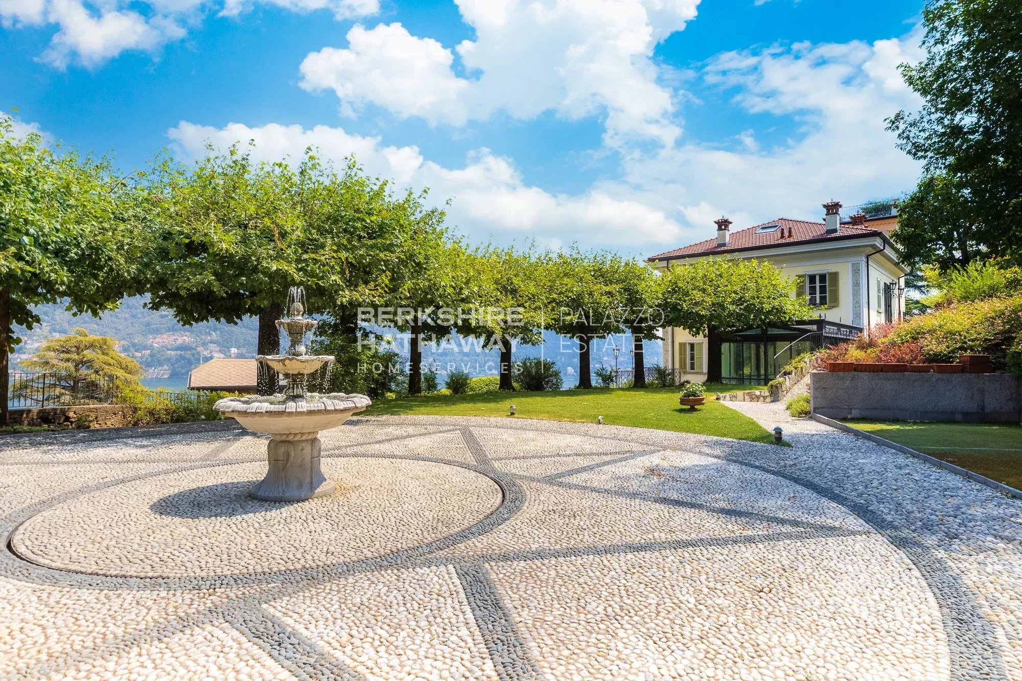 Elegante Dimora Liberty di Rappresentanza con Vista su Villa d’Este a Cernobbio, Lago di Como