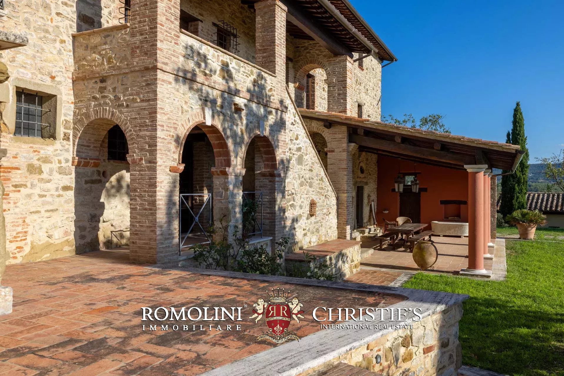10 Bedroom Villa/Townhouse's Image 22