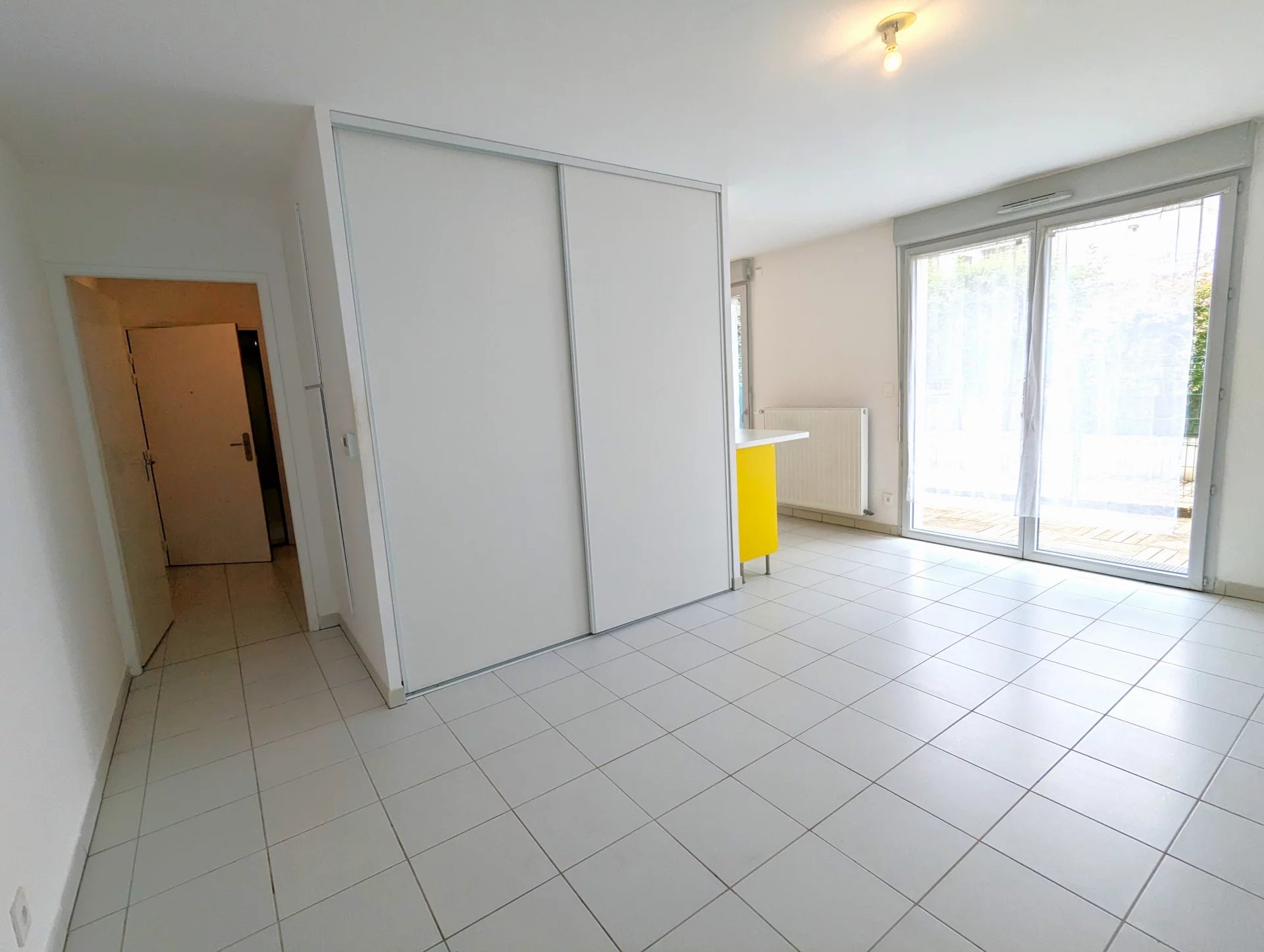 APPARTEMENT T1 - 33 m² - L'UNION ST CAPRAIS