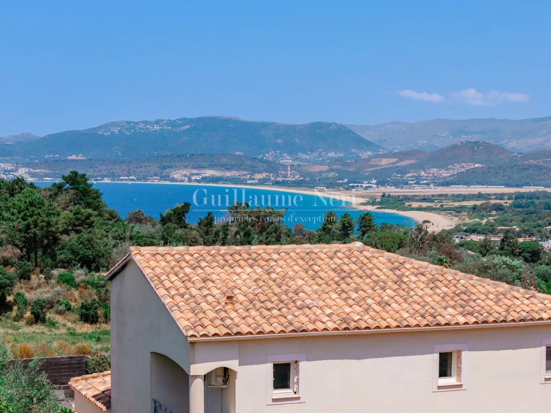 Villa avec Piscine, Logements Indépendants et Jacuzzi