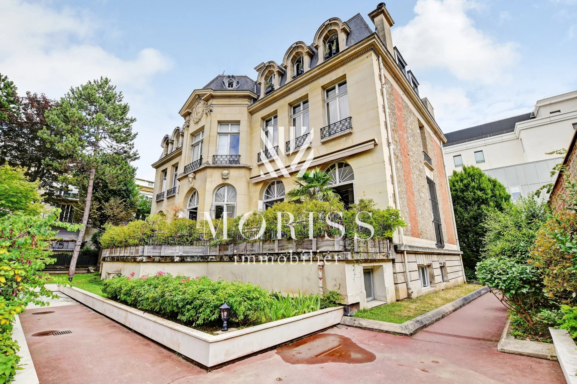 Grand studio Boulevard Victor Hugo - Image 1