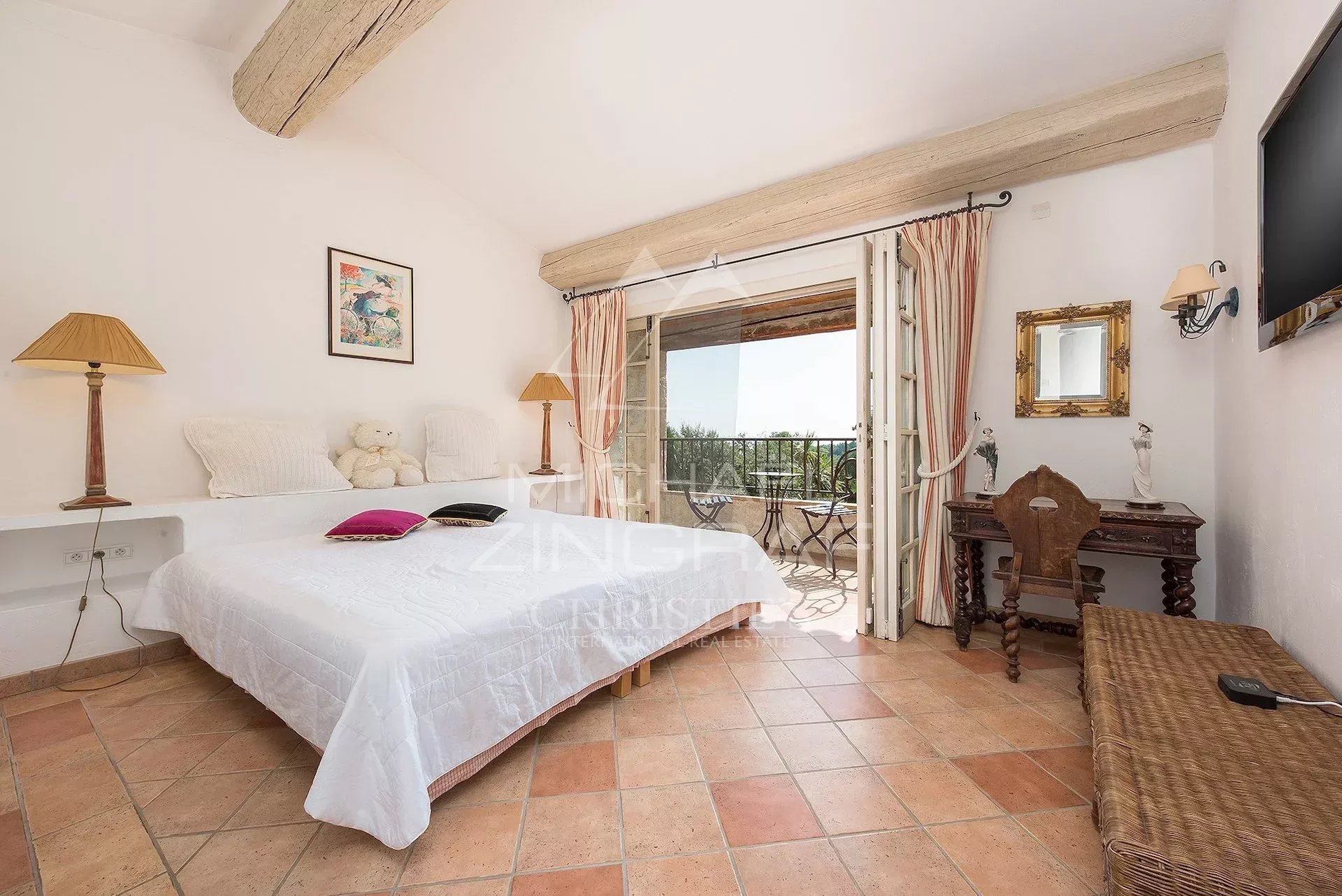 4 Bedroom Villa/Townhouse's Image 4