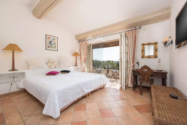 Close to Saint Paul de Vence - Architect villa — photo 7