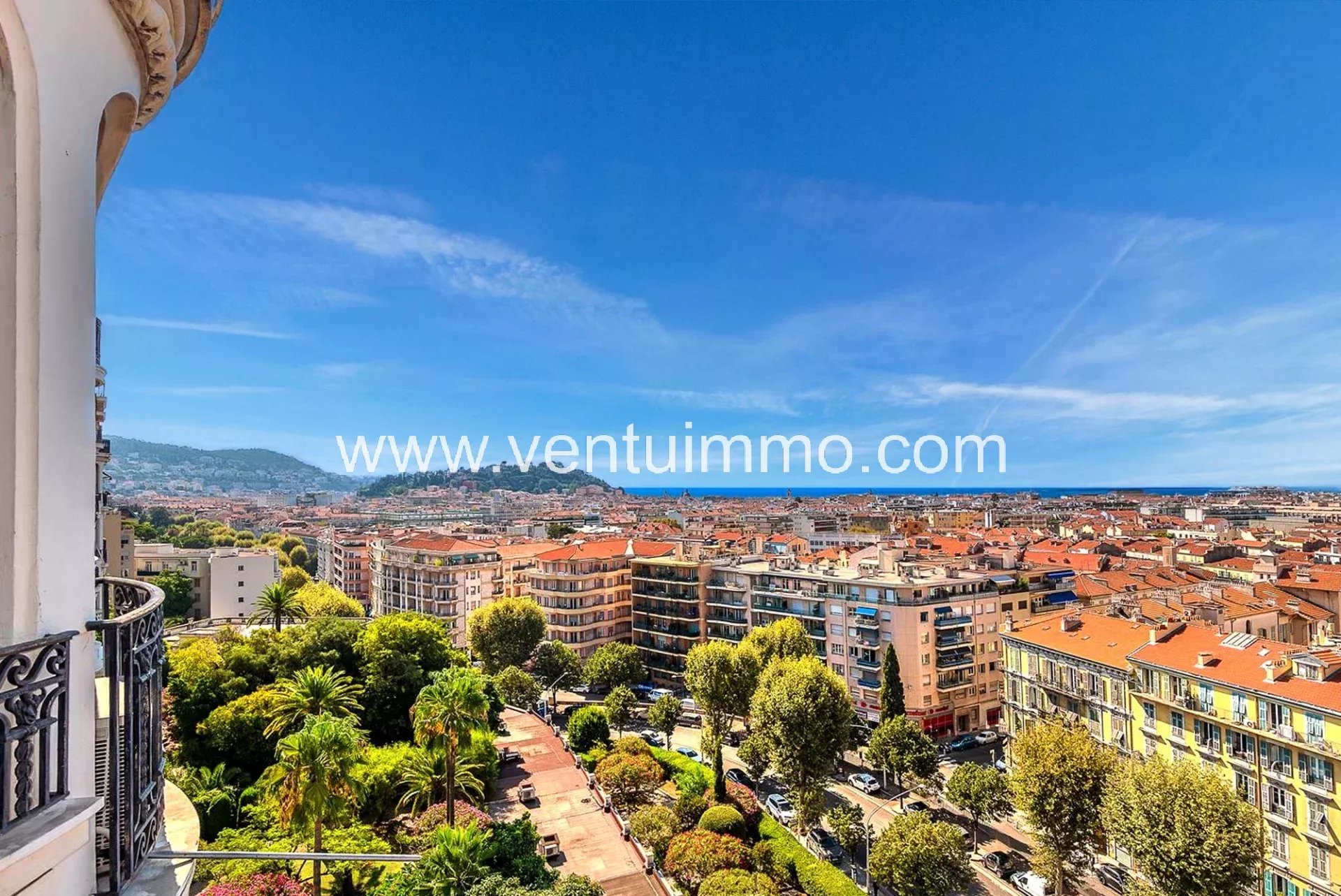 Agence immobilière de 