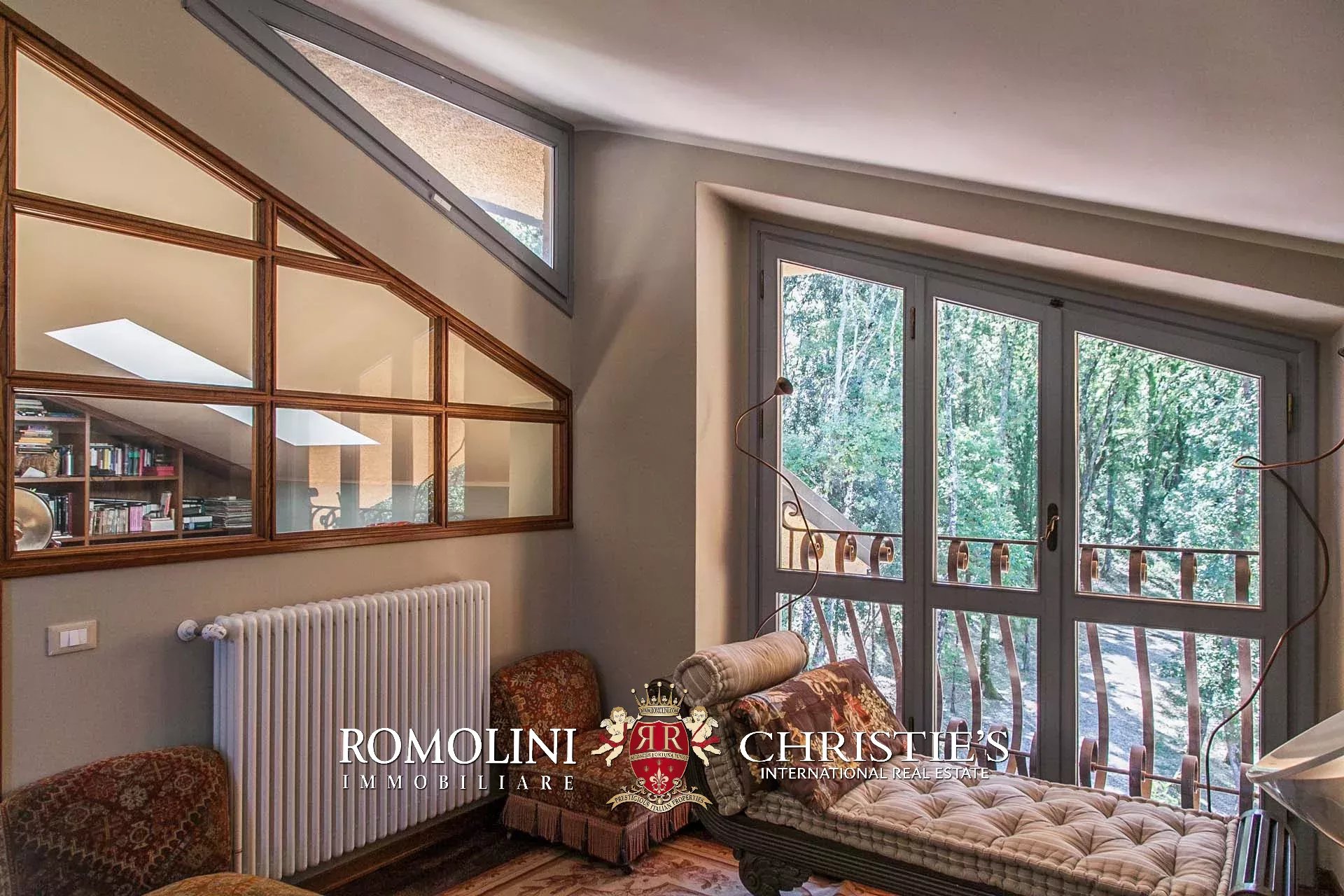 5 Bedroom Villa/Townhouse's Image 51
