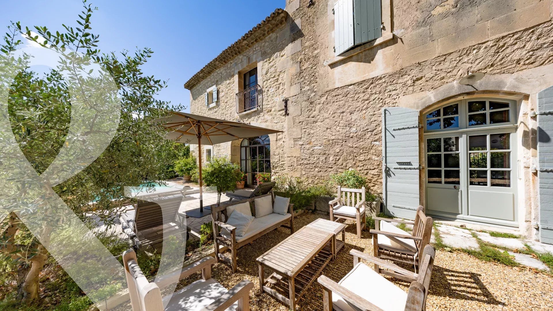 CHARME ET AUTHENTICITE