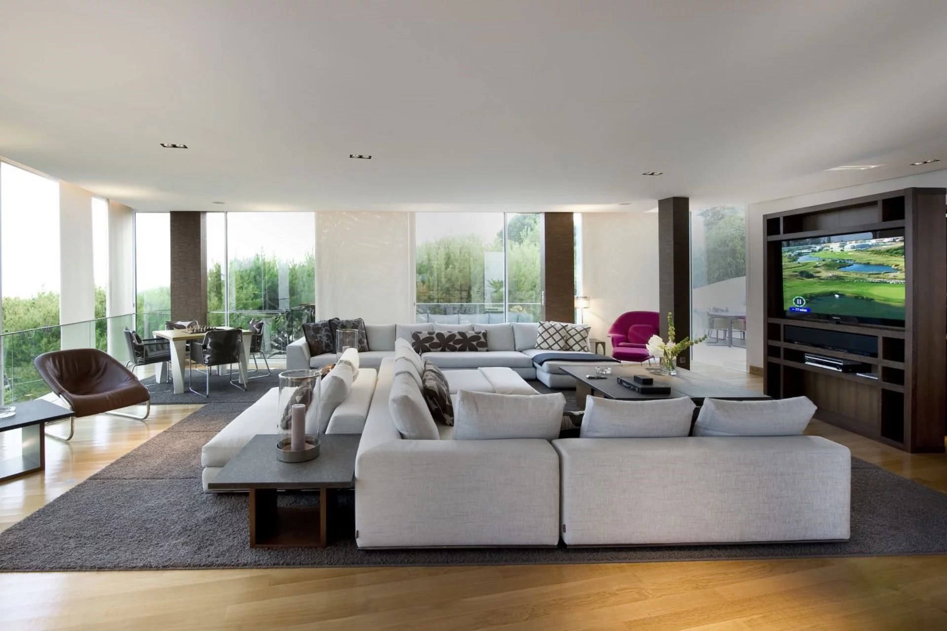 Luxury, modern 7-bedroom villa with hotel service