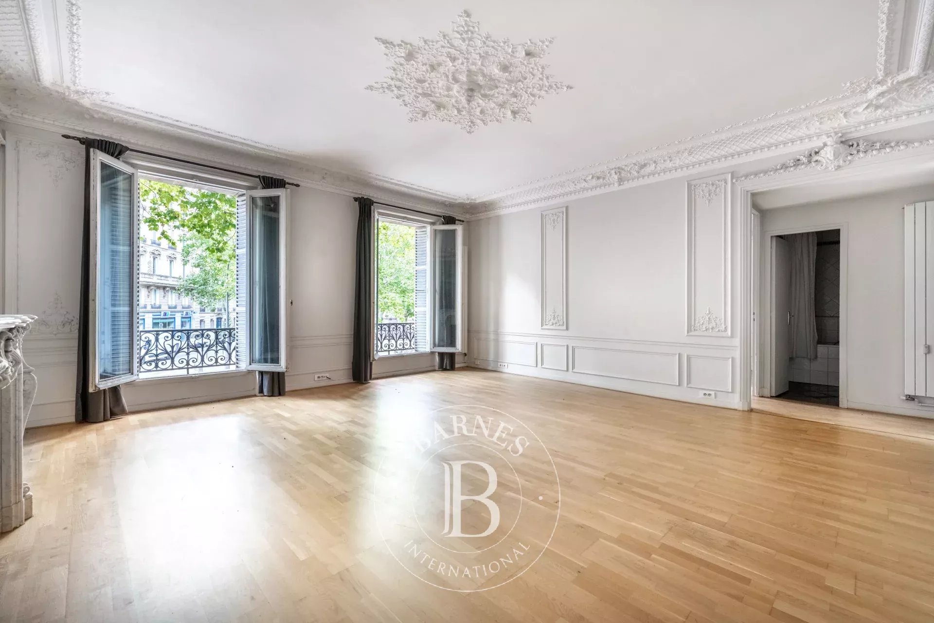 Daire Paris 8ème - picture 4