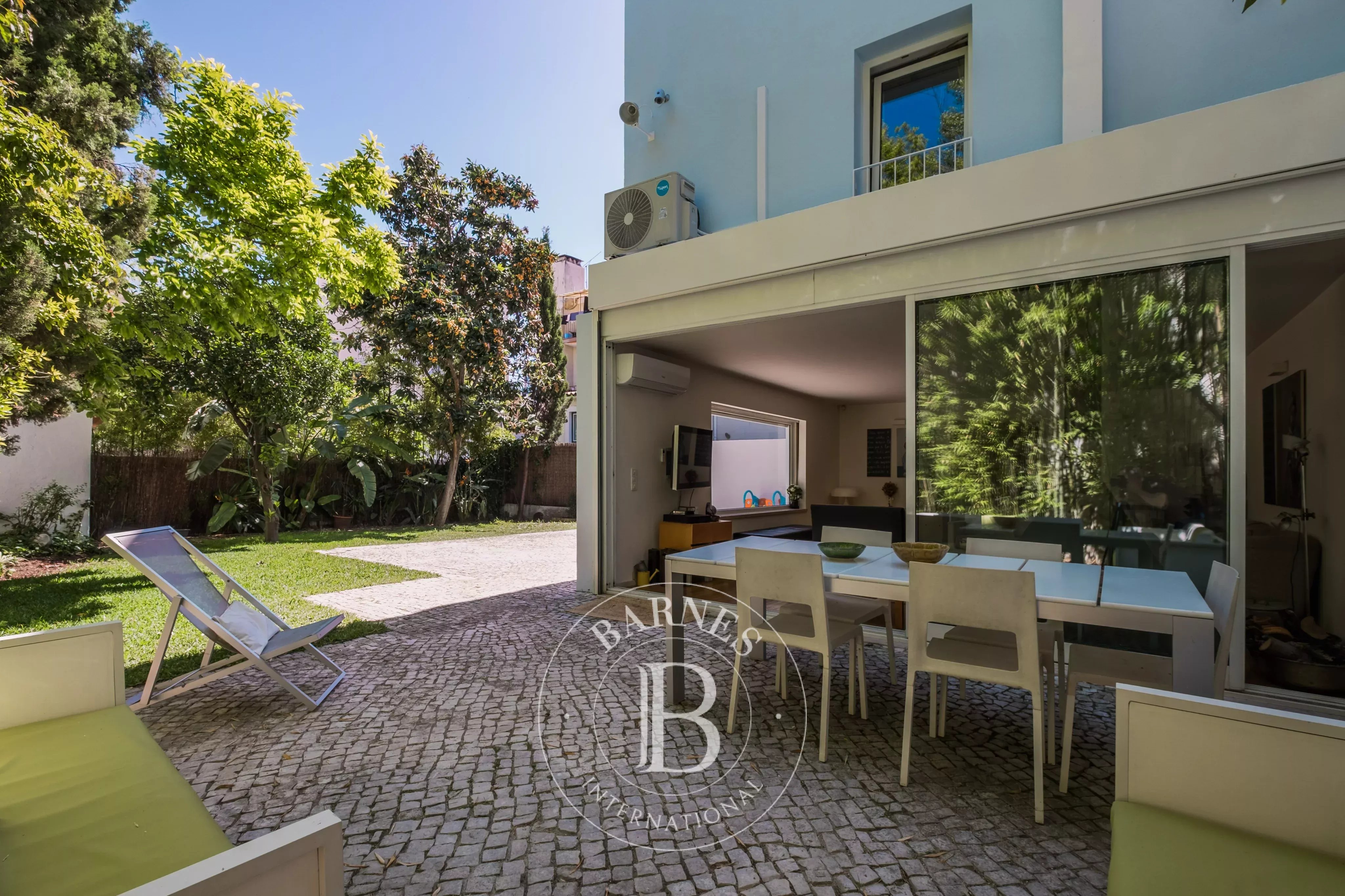 Moradia de Autor com Jardim
