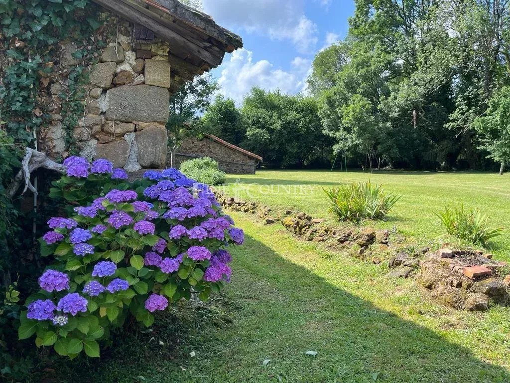 Photo of House for sale in Charente, near Dordogne