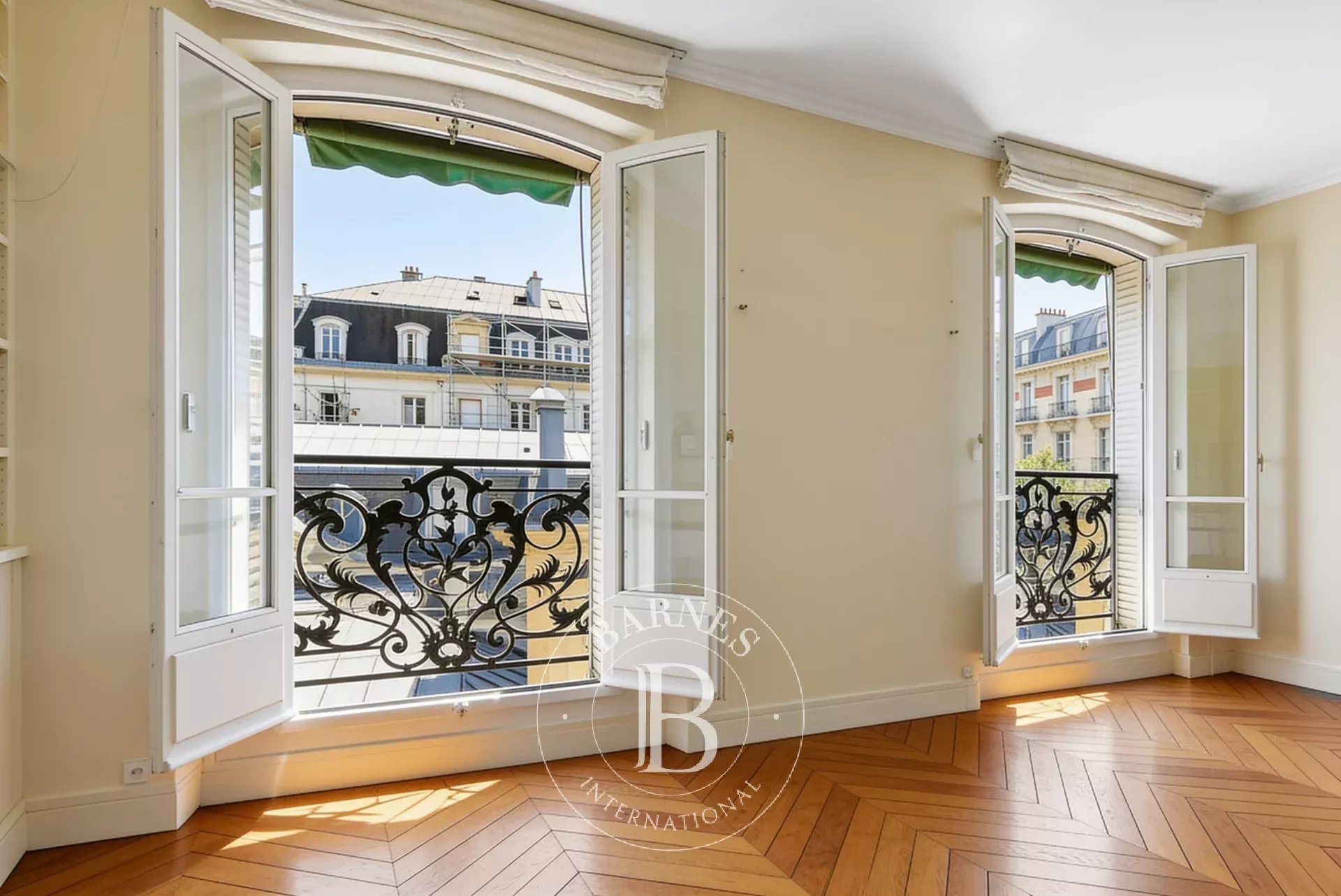 Appartement Paris 75007  -  ref 87109830 (picture 1)