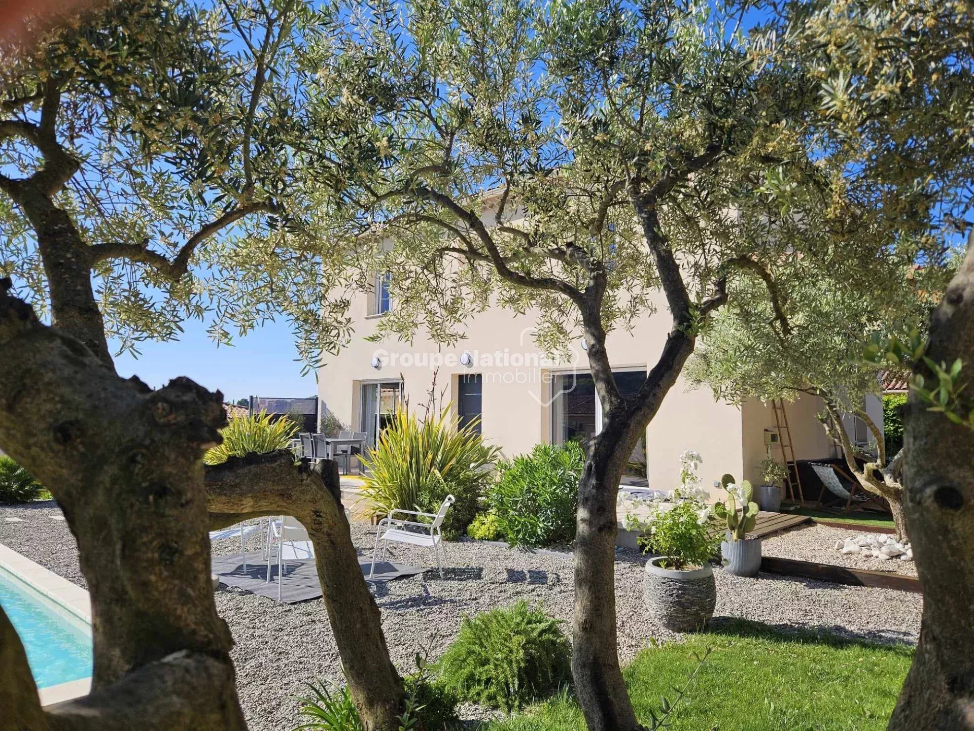 Agence immobilière de 