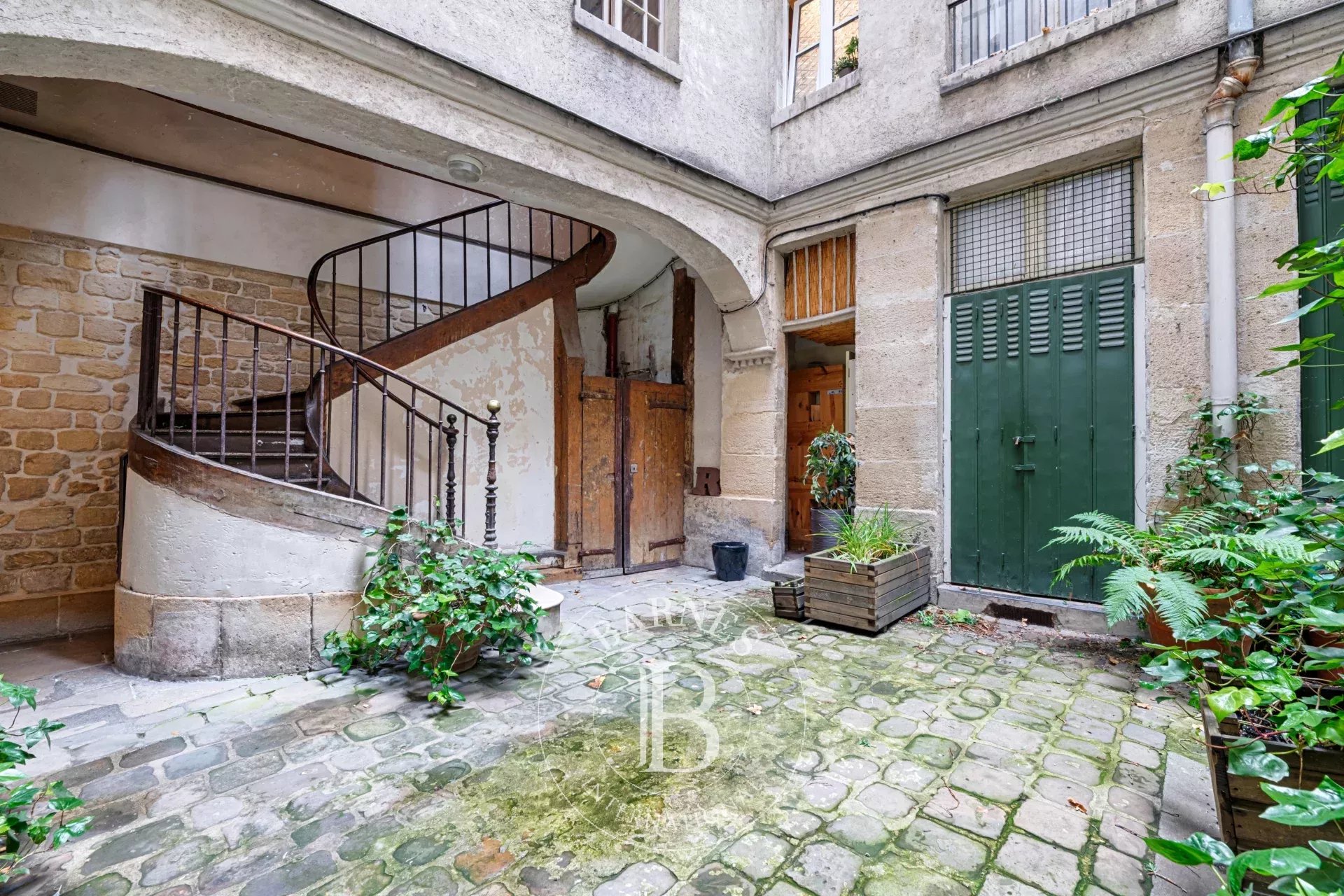 Daire Paris 4ème - picture 15