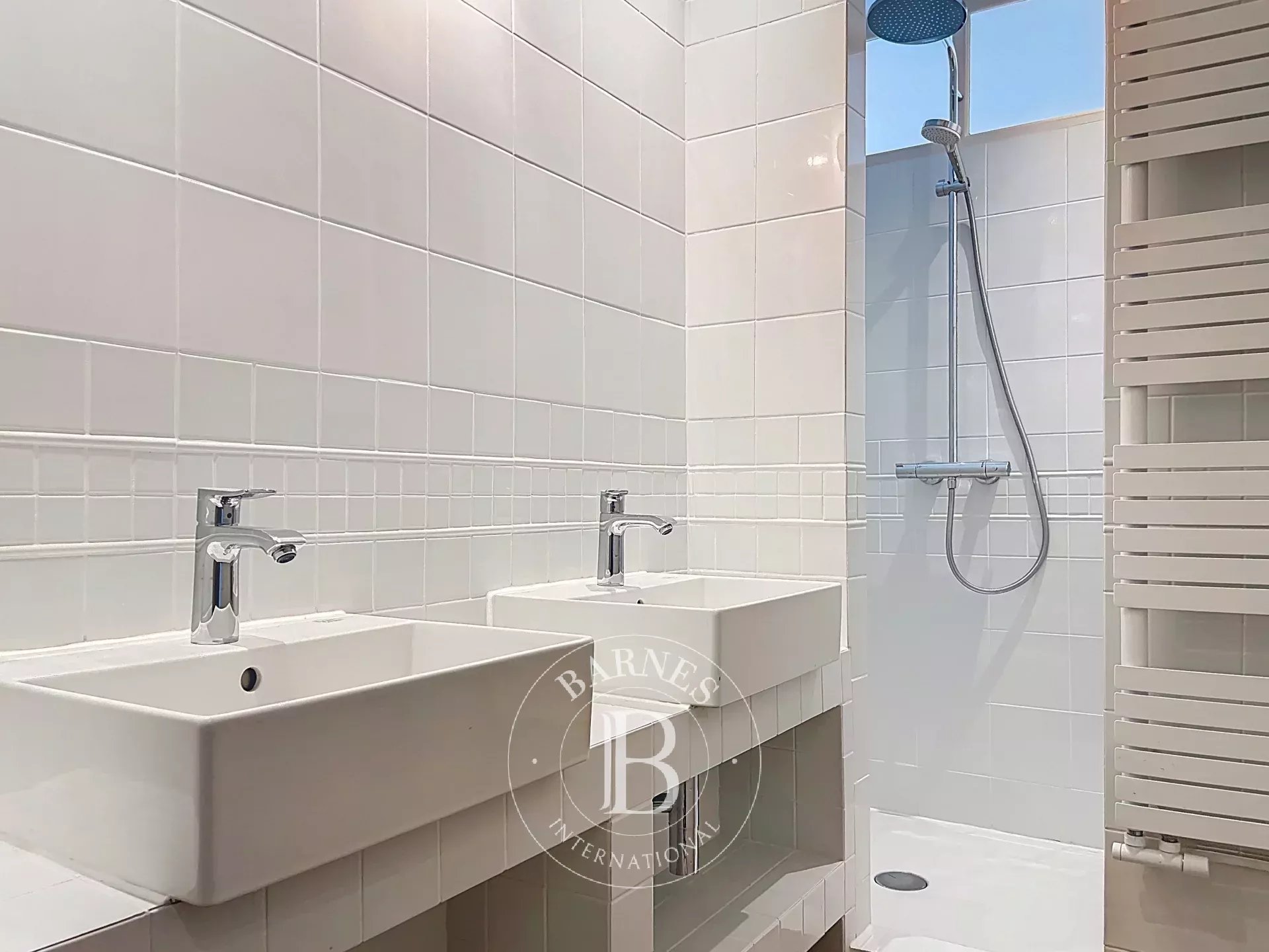 Daire Paris 18ème - picture 14