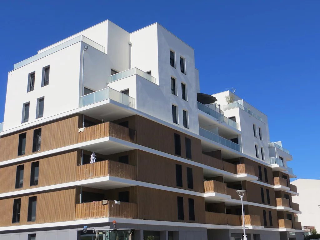 Parking en sous-sol accés direct Genève.