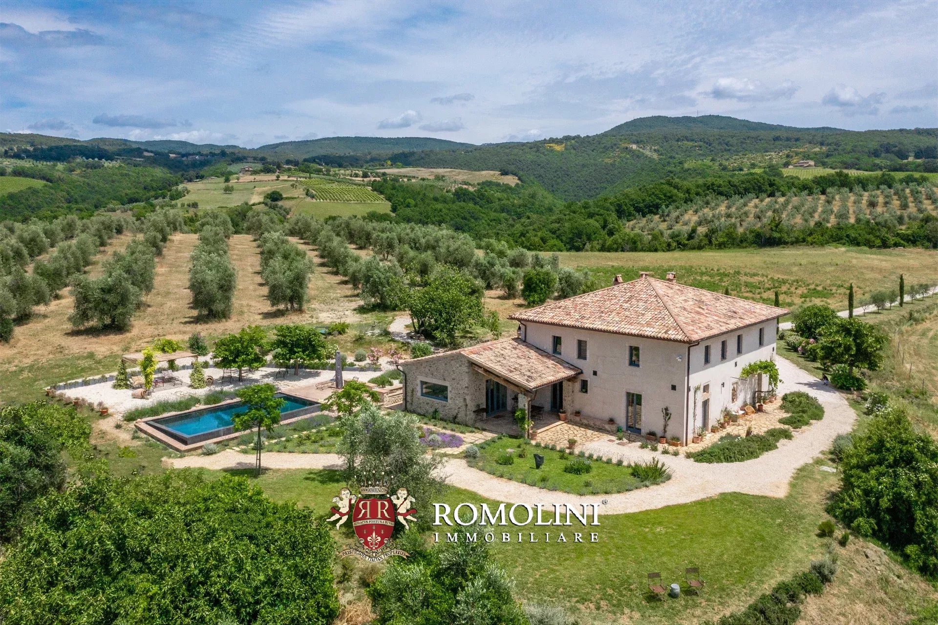 6 Bedroom Villa/Townhouse's Image 13