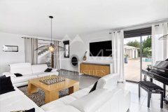 Luxury Villa Chateauneuf de Grasse | Panoramic Sea View Family Estate — photo 3 of 7
