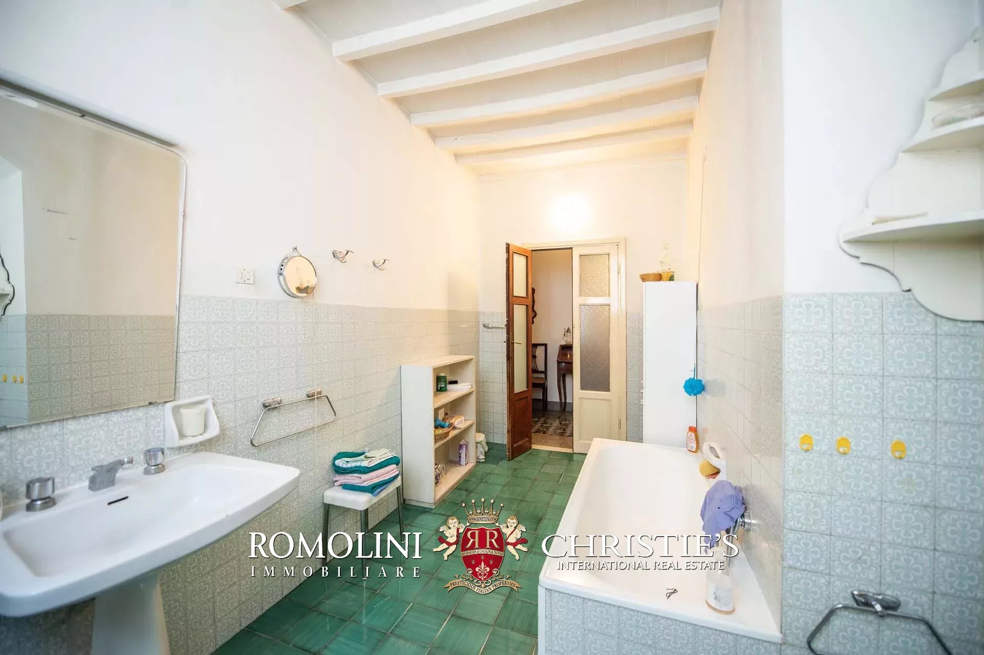 4 Bedroom Villa/Townhouse's Image 46