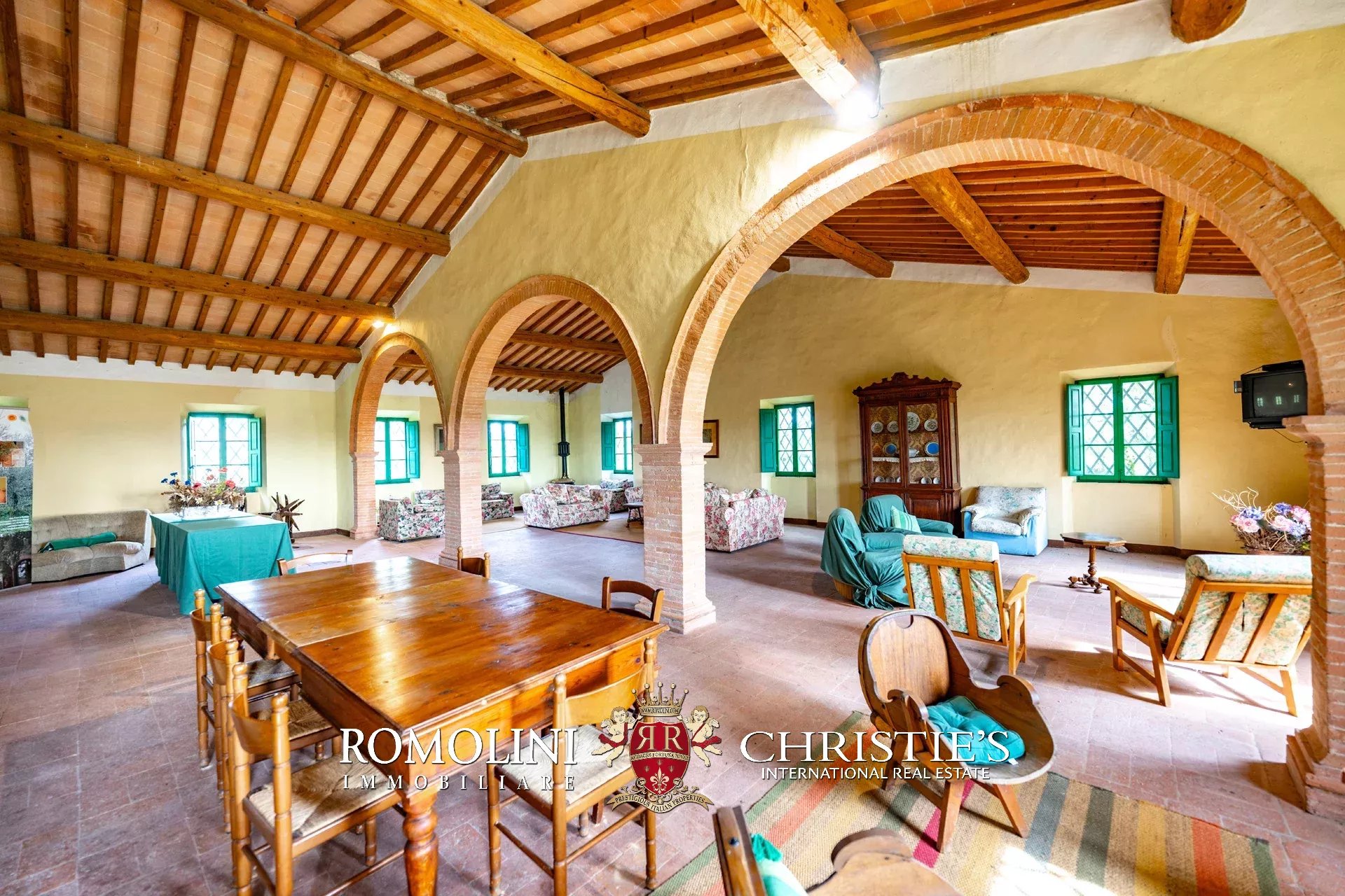 6 Bedroom Villa/Townhouse's Image 24
