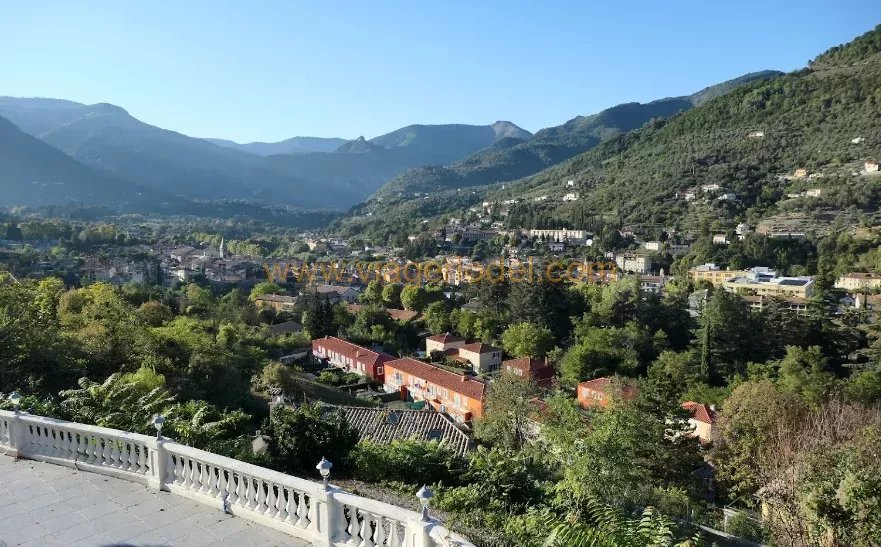 Sospel 06380 – Viager Hôtel particulier 15 pièces