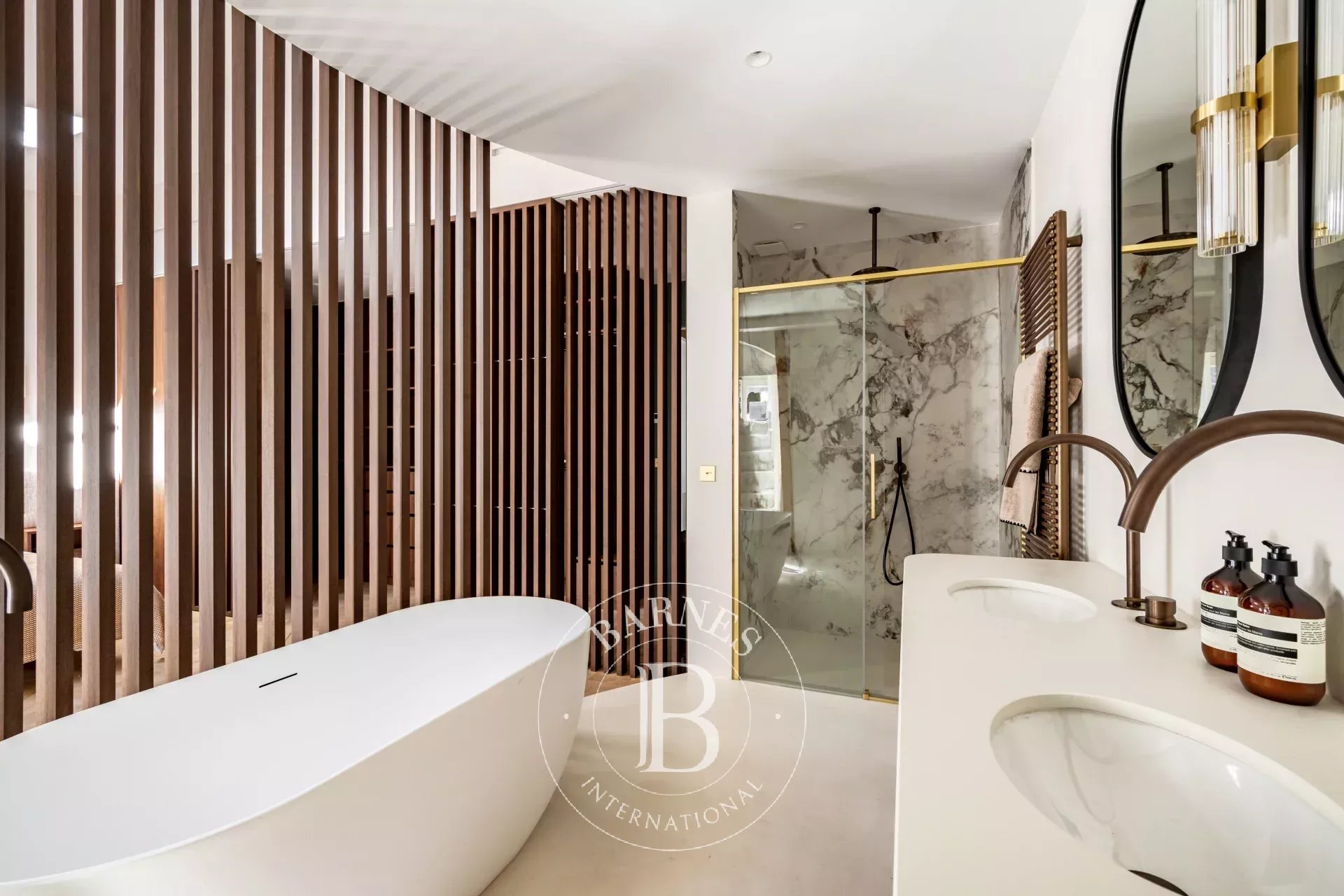 Daire Paris 4ème - picture 13