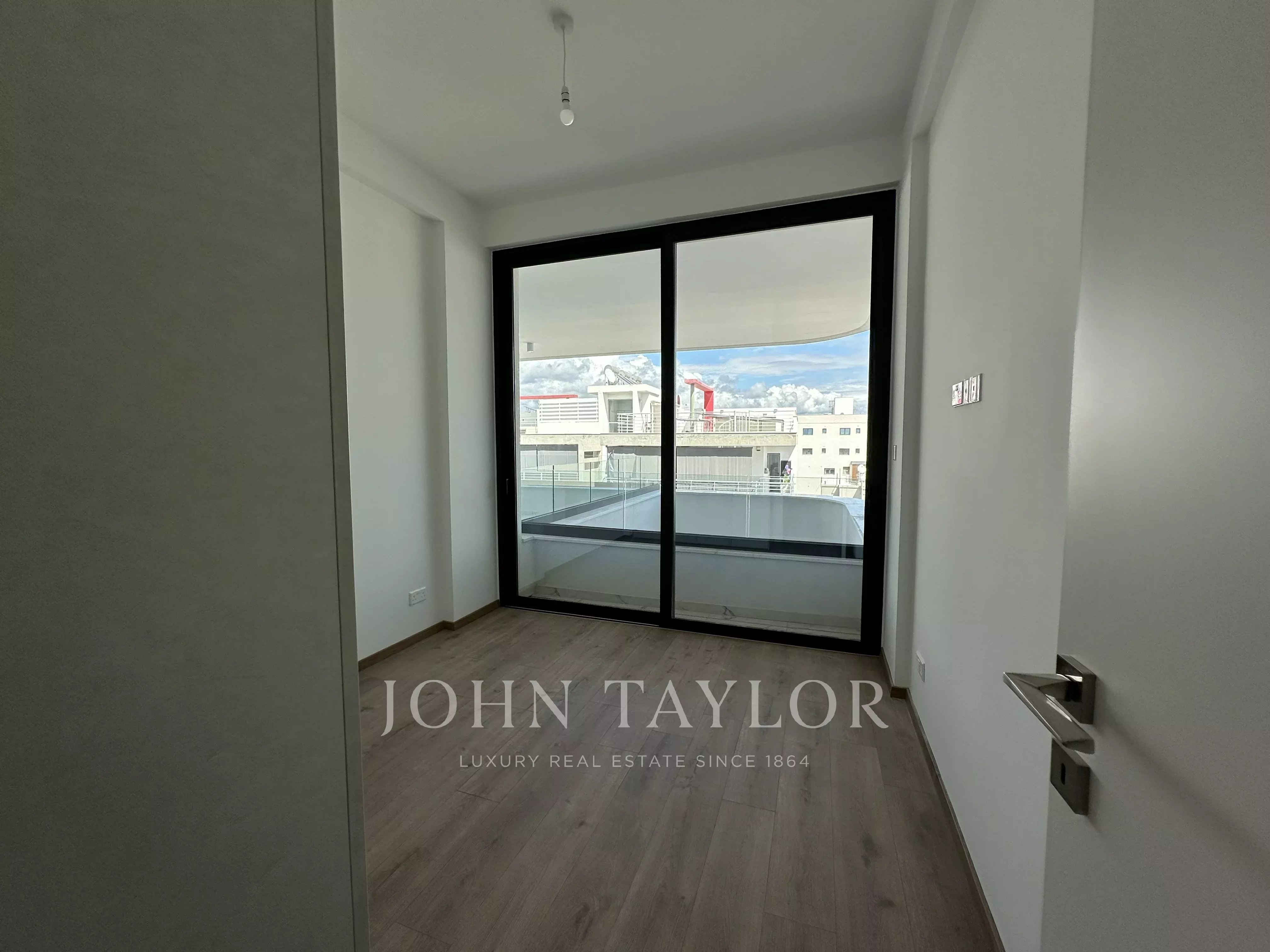 Mieszkanie 2 pokoi 75 m² Limassol District, Cypr