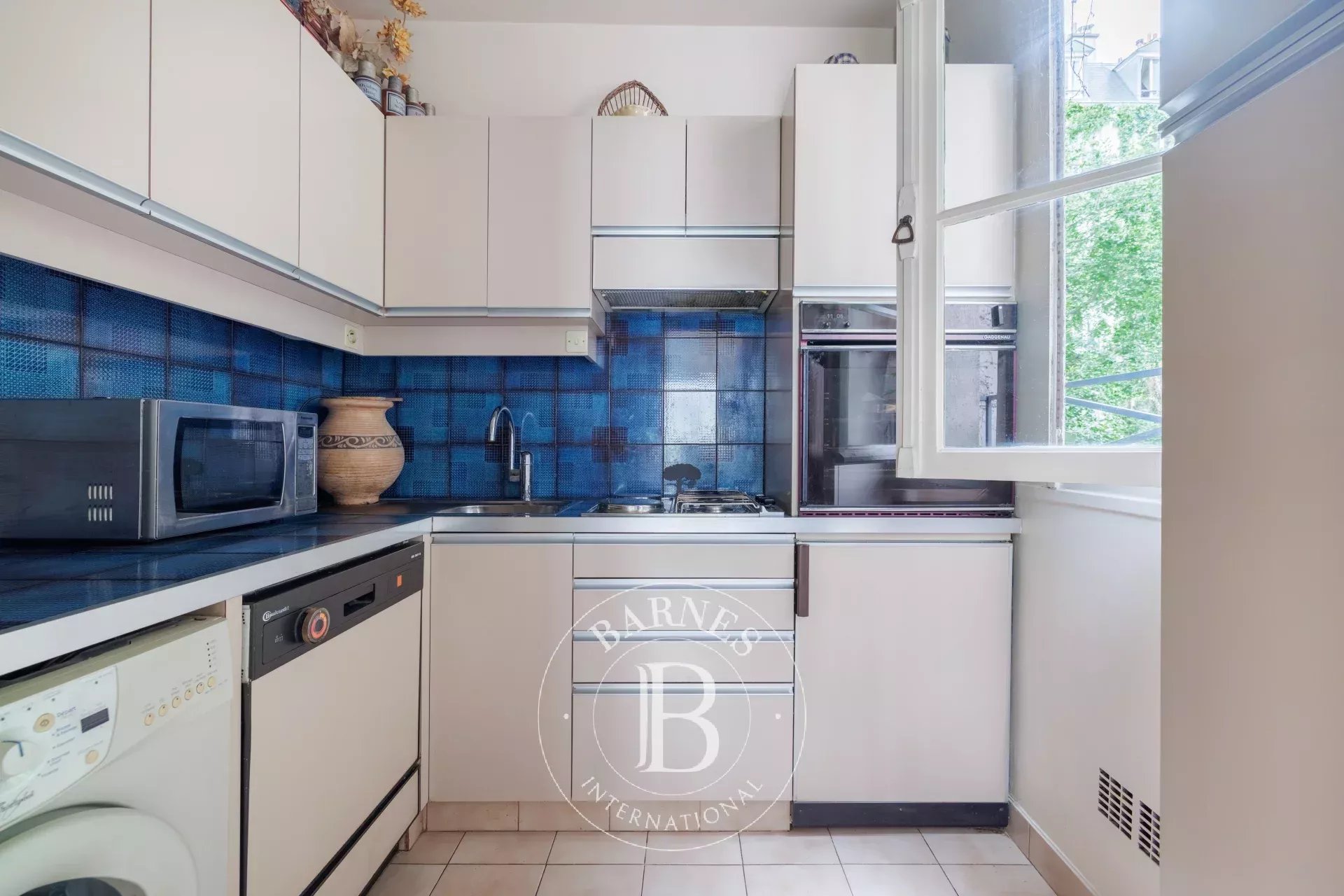 Daire Paris 4ème - picture 5