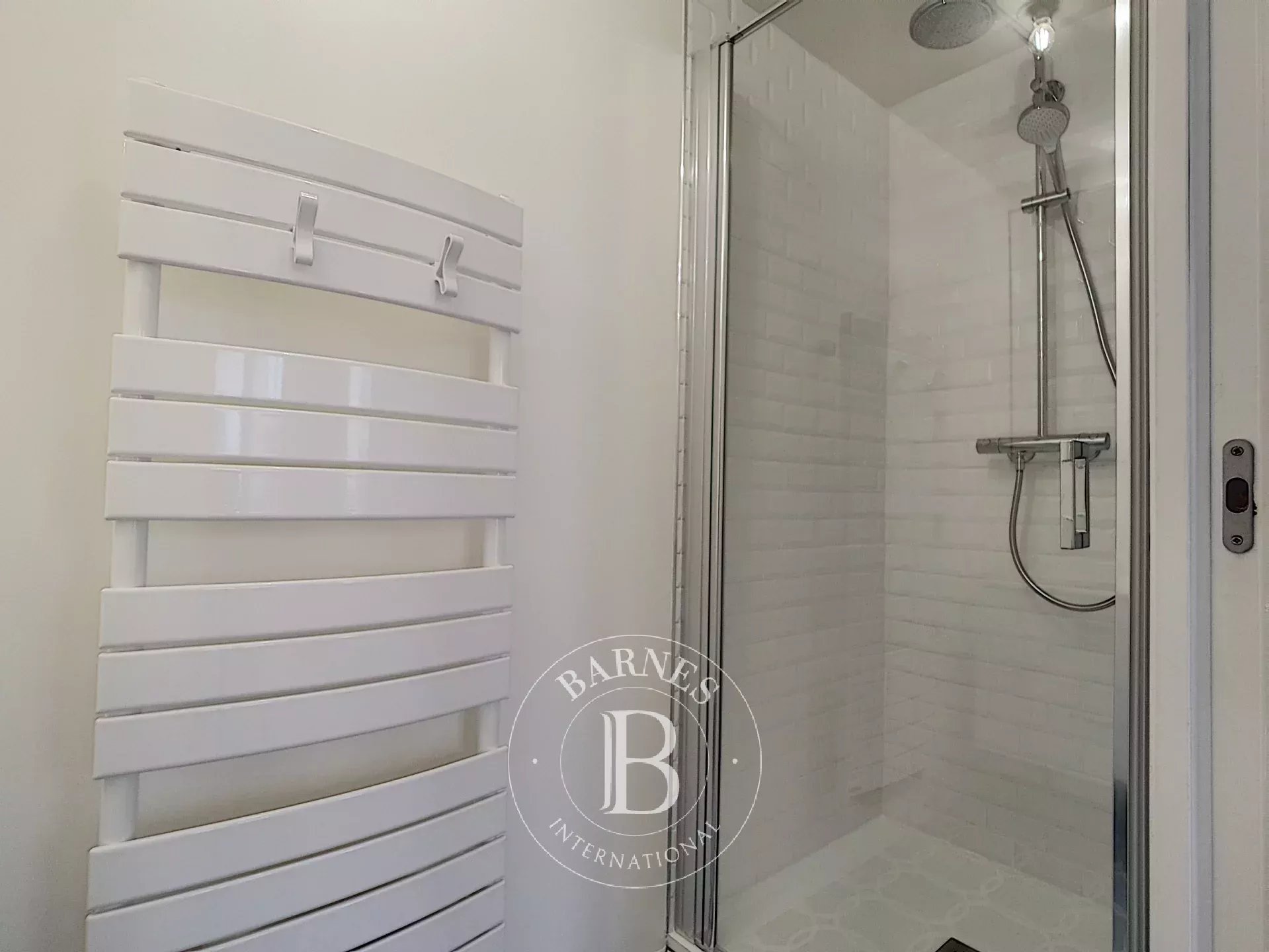 Daire Paris 8ème - picture 8