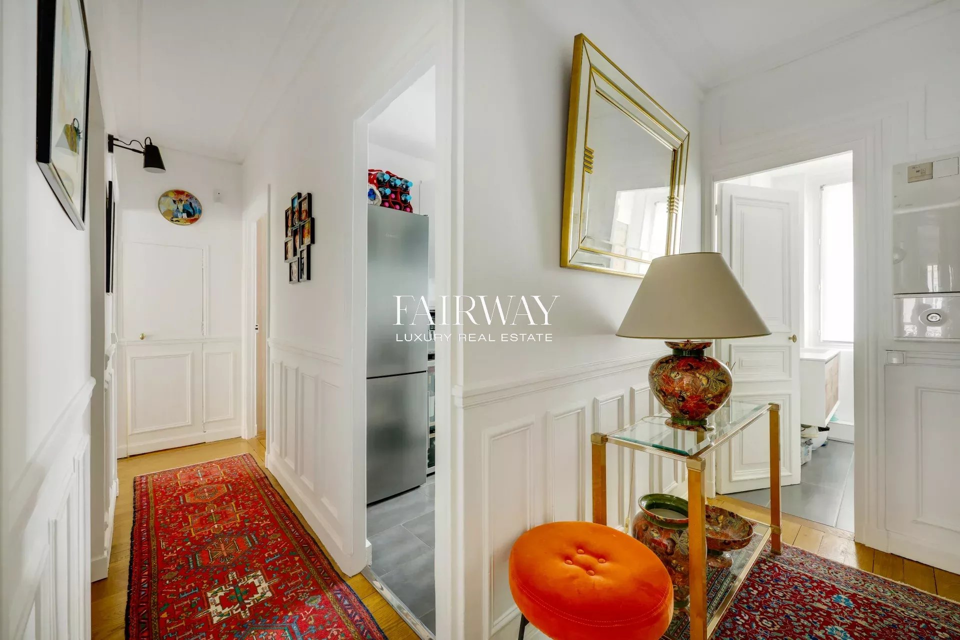 Paris 8e – pied à terre lumineux 75 m², parquet et moulures