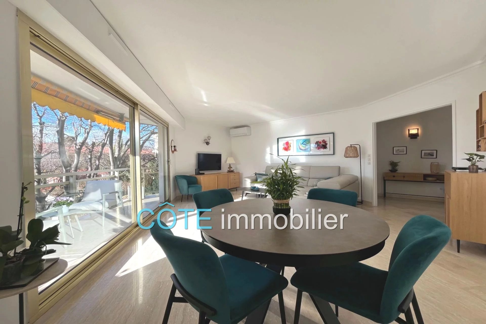 Rare, en étage 4 pièces 90 m² à proximité des plages et du cen