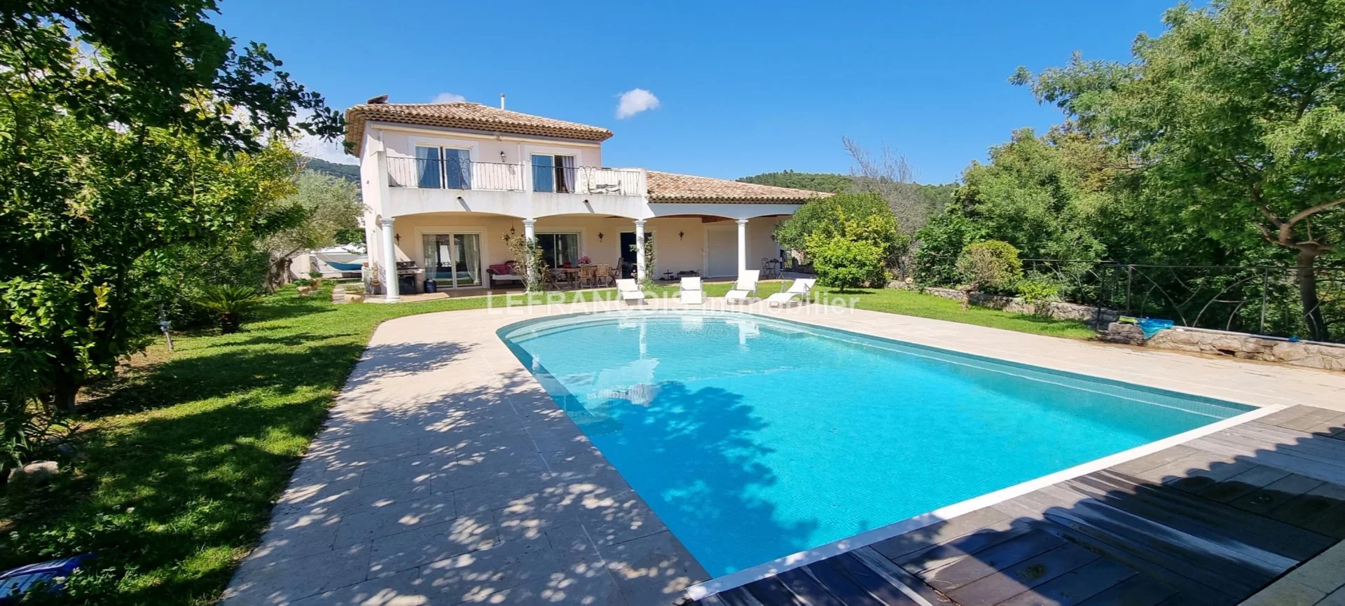 Agence immobilière de 