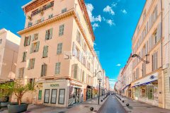 CANNES - RUE D'ANTIBES - 4 PIECES — photo 1 of 7