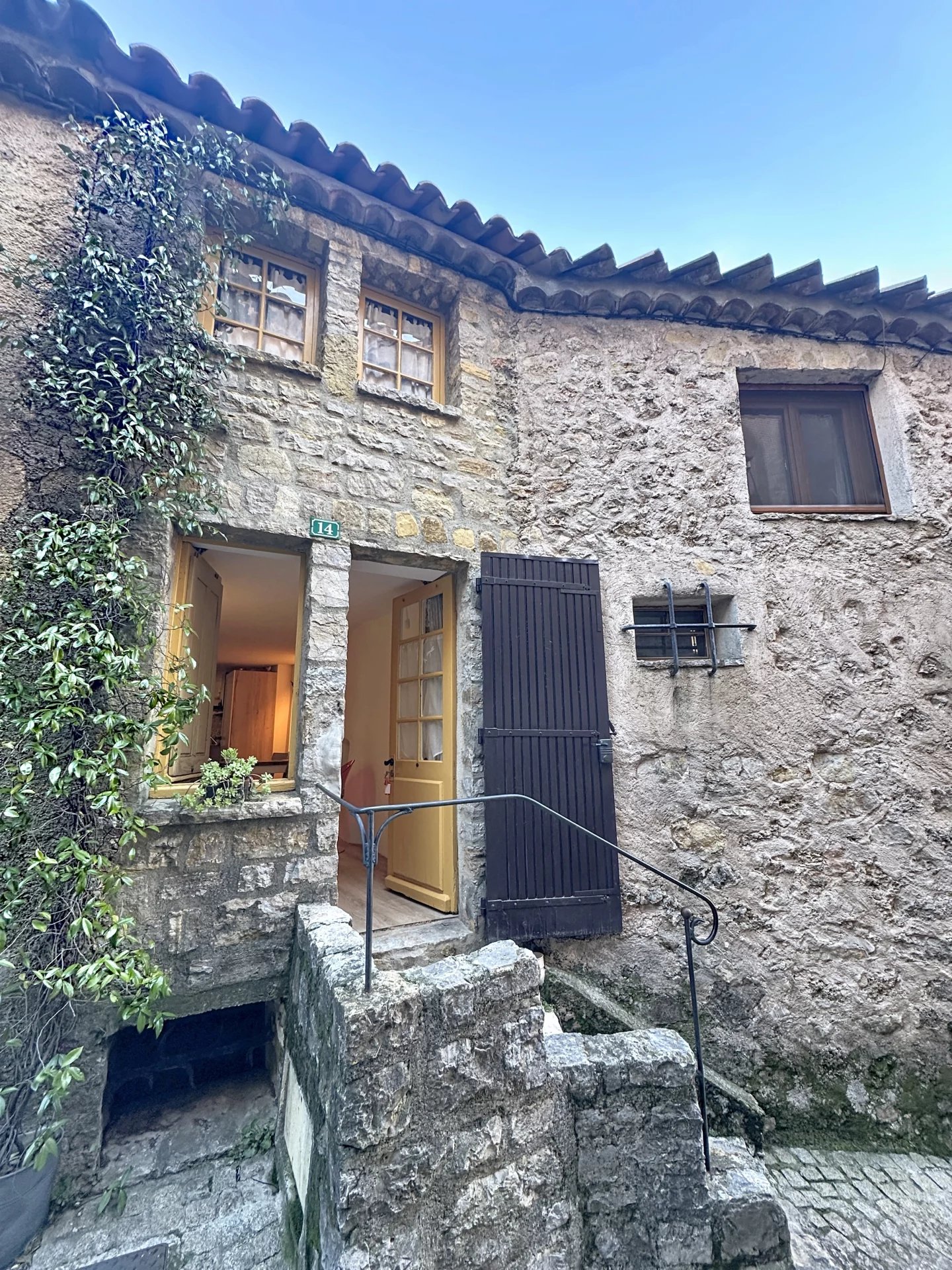 House in Tourtour - view 1