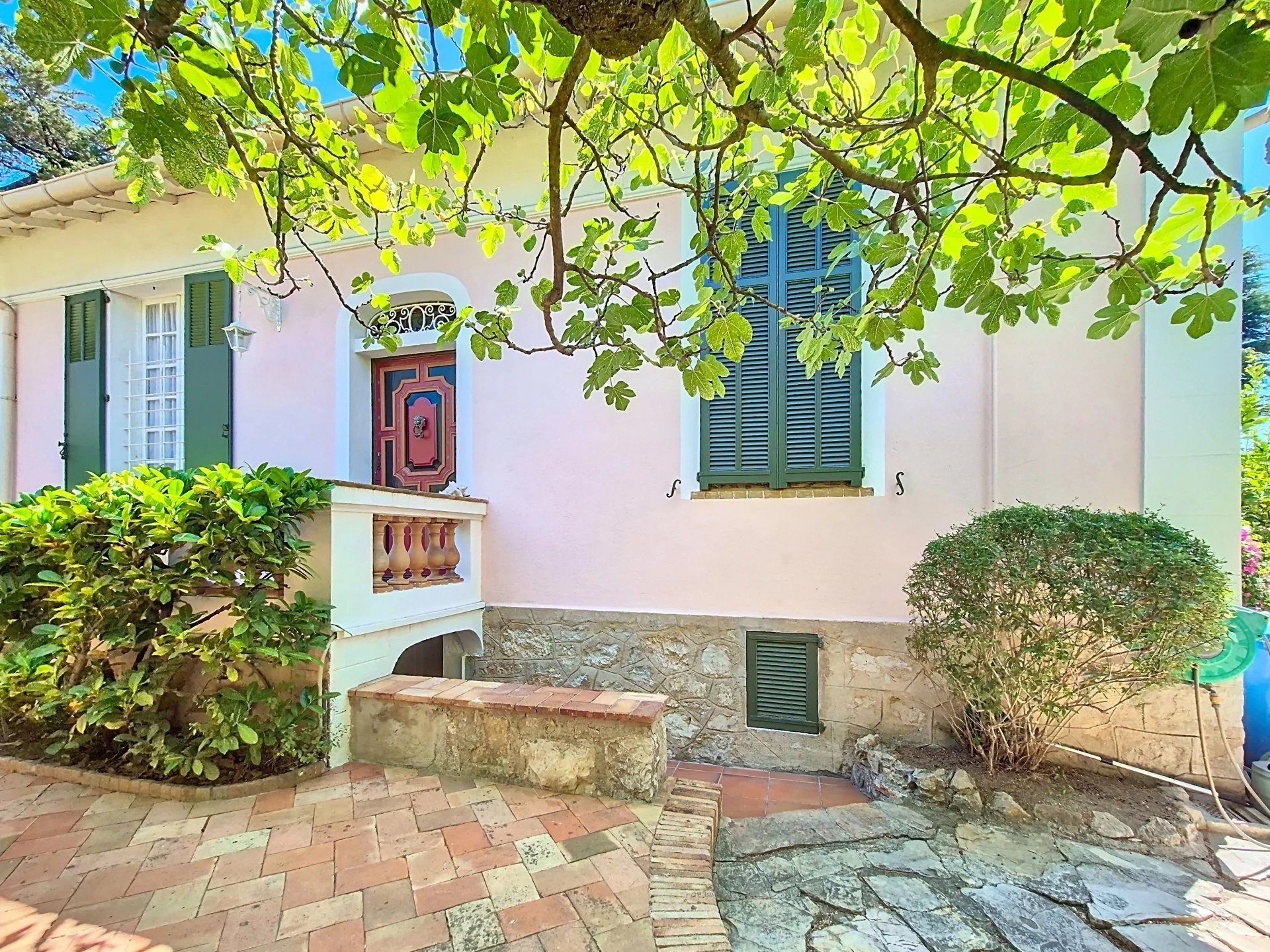 Agence immobilière de AZUR ACT IMMOBILIER
