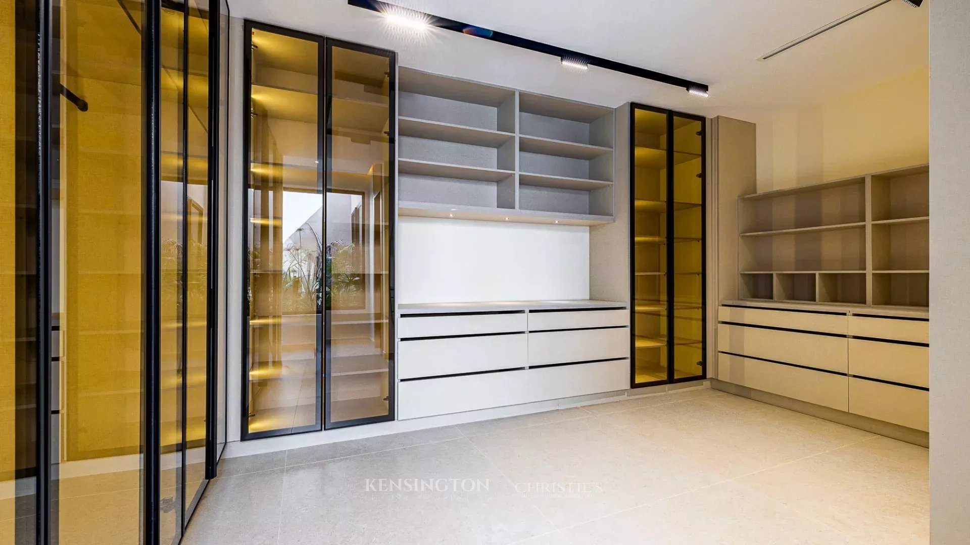 5 Bedroom Villa/Townhouse's Image 28