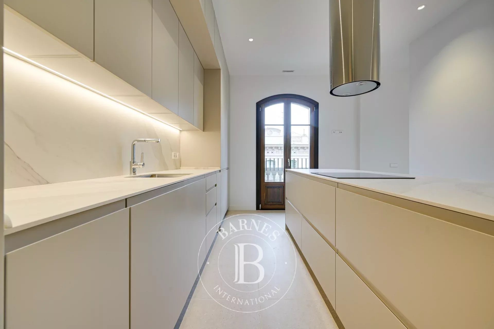 Penthouse Barcelona - picture 8