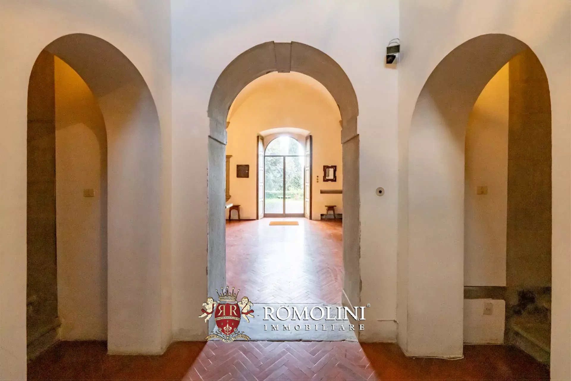 27 Bedroom Vineyard's Image 36