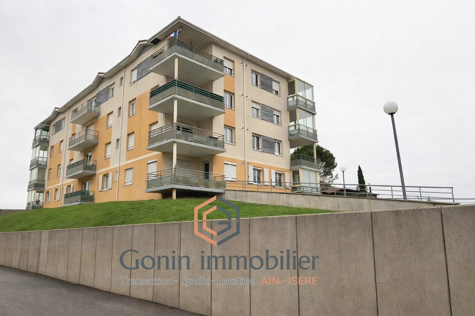 Agence immobilière de 