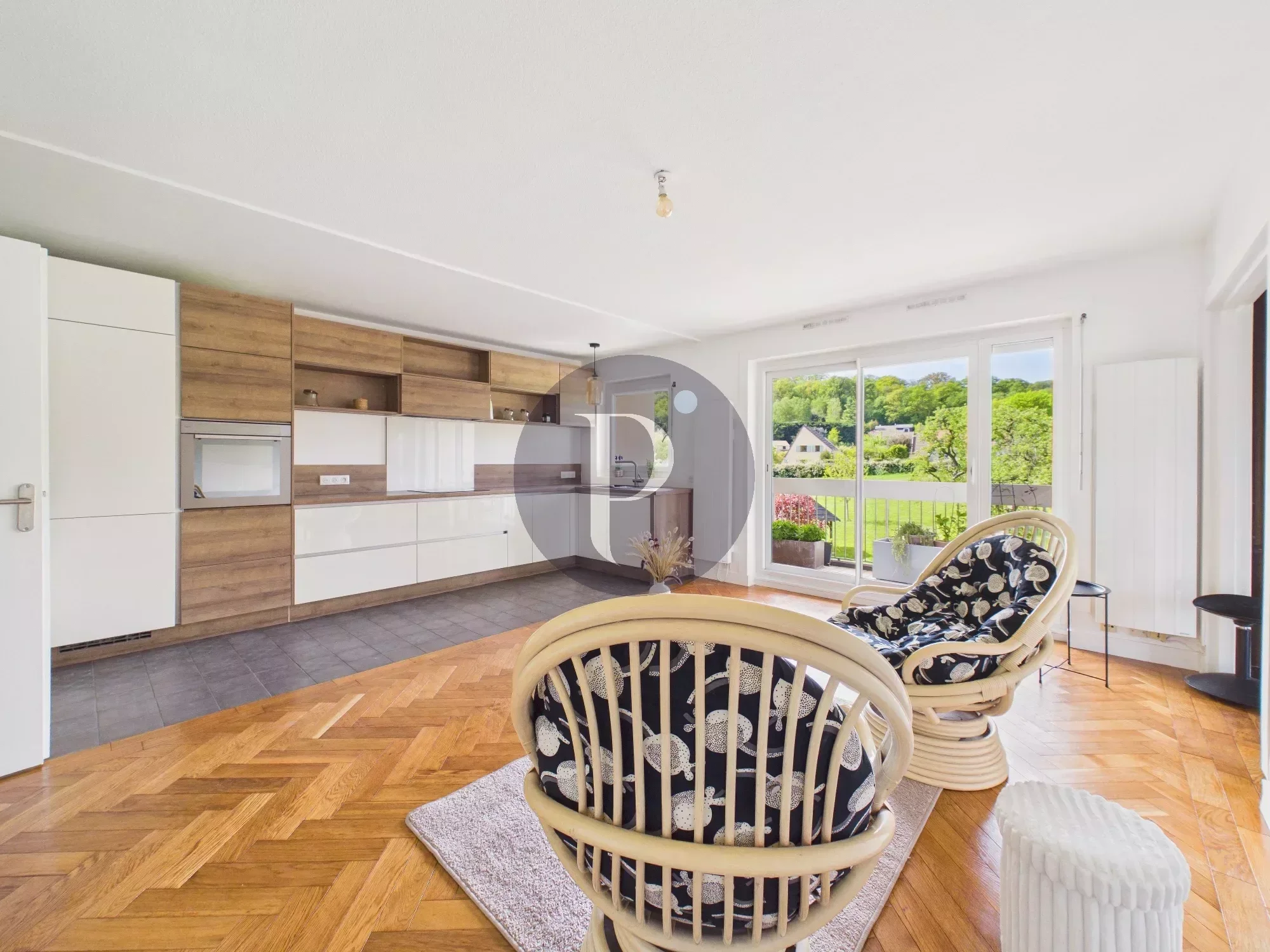 vente-appartement-5-pieces-verrieres-le-buisson-86136748