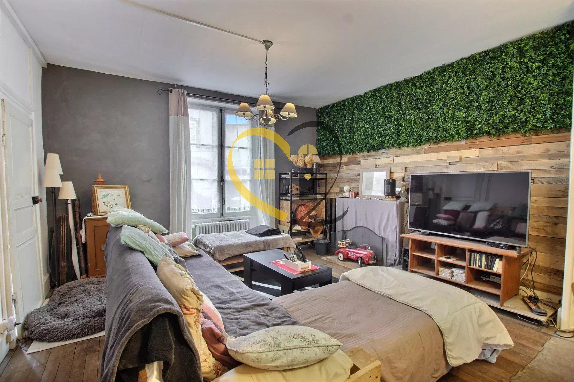 "Charming bourgeois house"